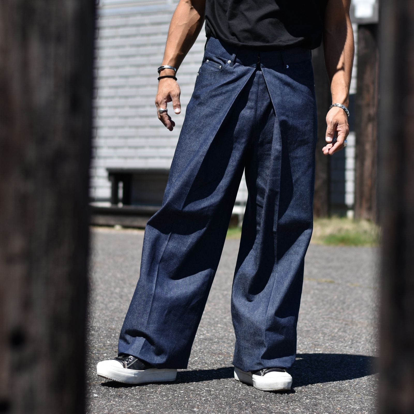 rigid denim wide pants-