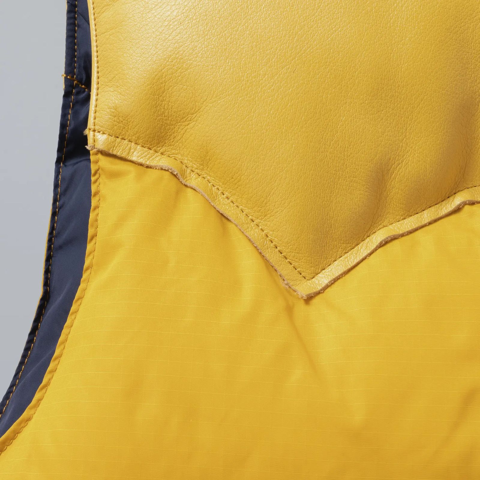 ＃032 REVERSIBLE DOWN VEST / ROCKY MOUNTAIN （YELLOW × NAVY） / ロッキーマウンテン ダウンベスト （イエロー × ネイビー）