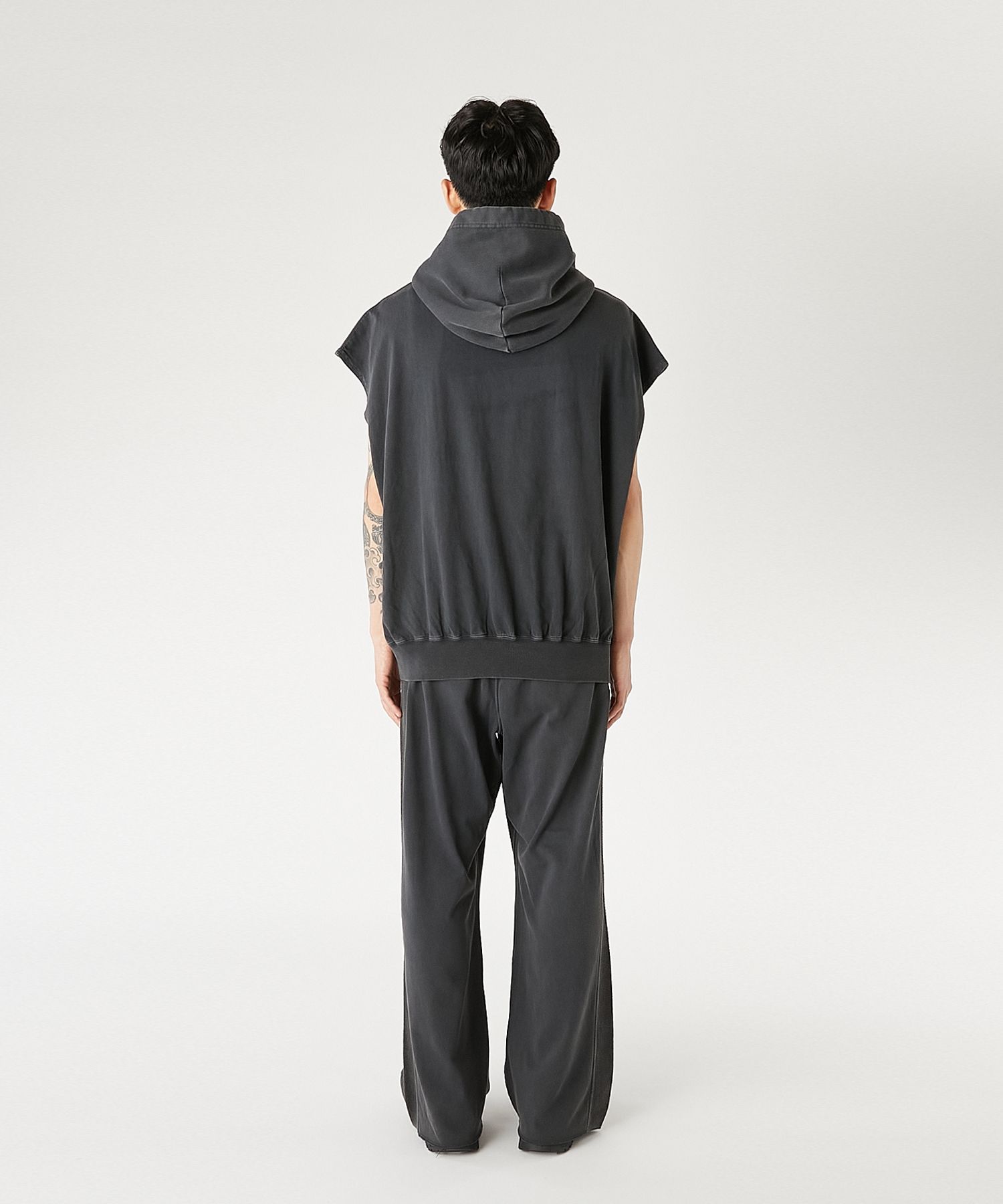 N.HOOLYWOOD × Champion｜REVERSIBLE HOODIE （CHARCOAL / チャコール）｜リバーシブル ノースリーブ パーカー｜C8-D109