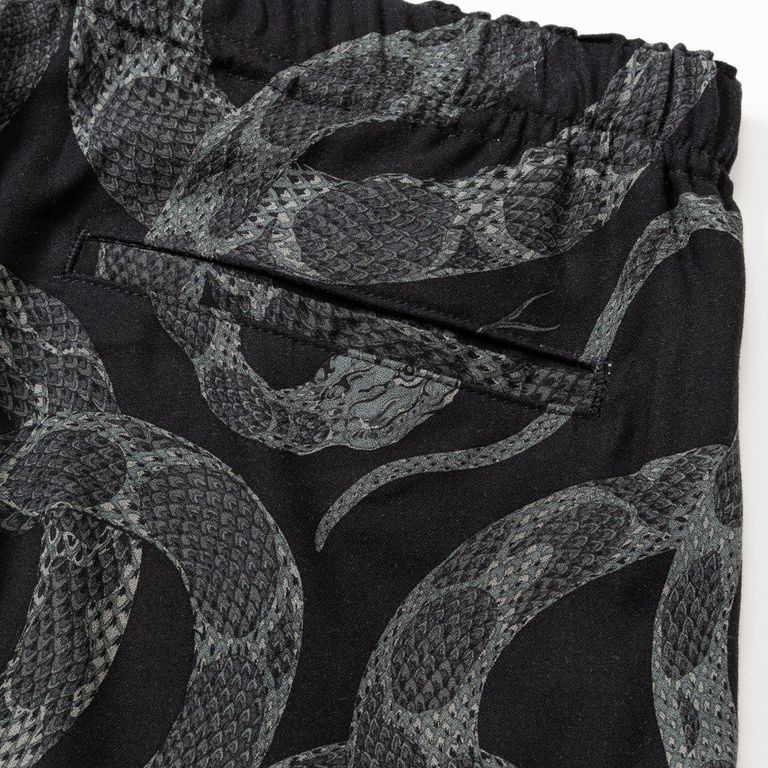 パンツ 046040 CALEE ALLOVER SNAKE PATTERN EASY 046040 CALEE ALLOVER SNAKE PATTERN EASY の通販 by みなと's