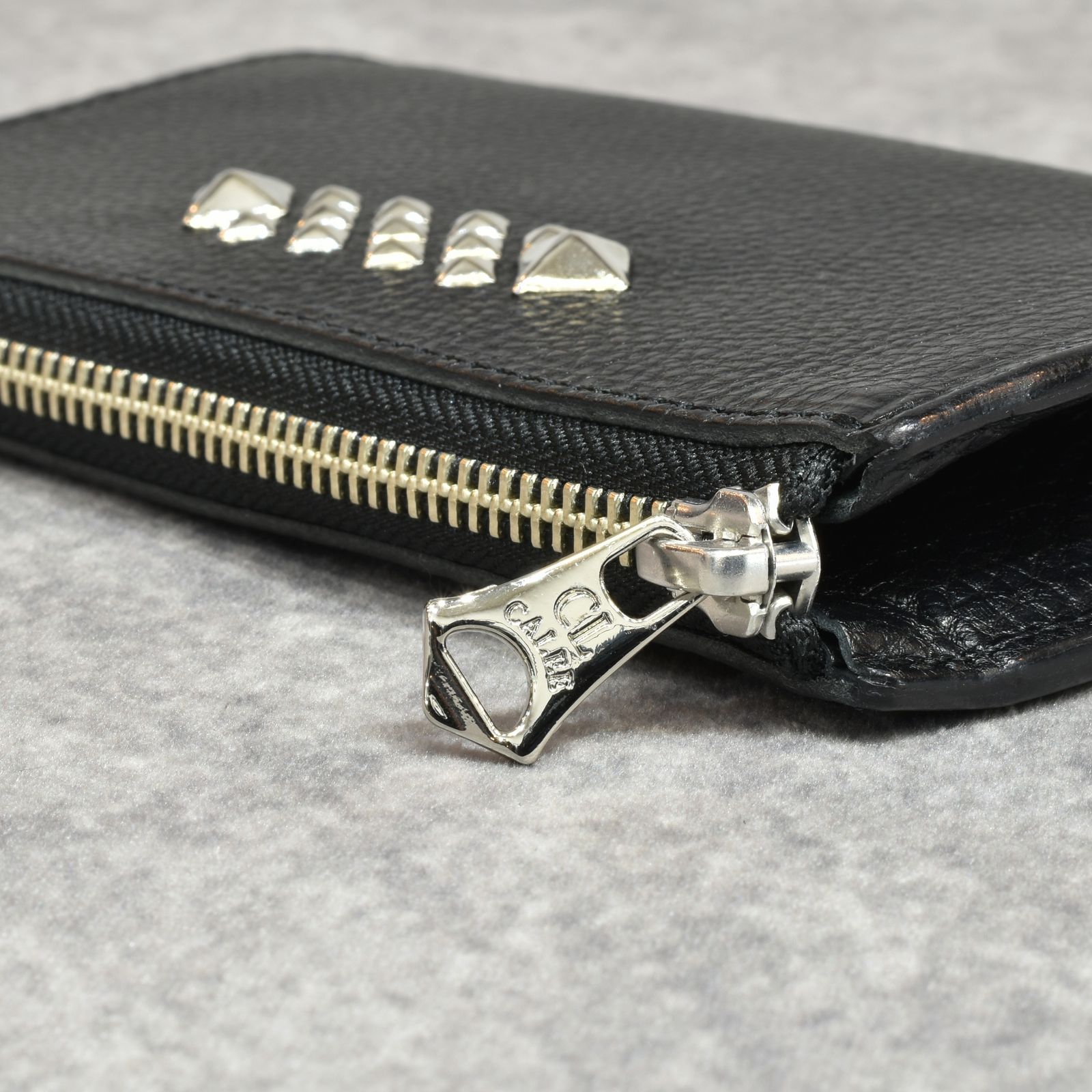 STUDS LEATHER ZIP MULTI LONG WALLET (BLACK)｜スタッズレザー ジップマルチウォレット 長財布｜CL-26SS014LE