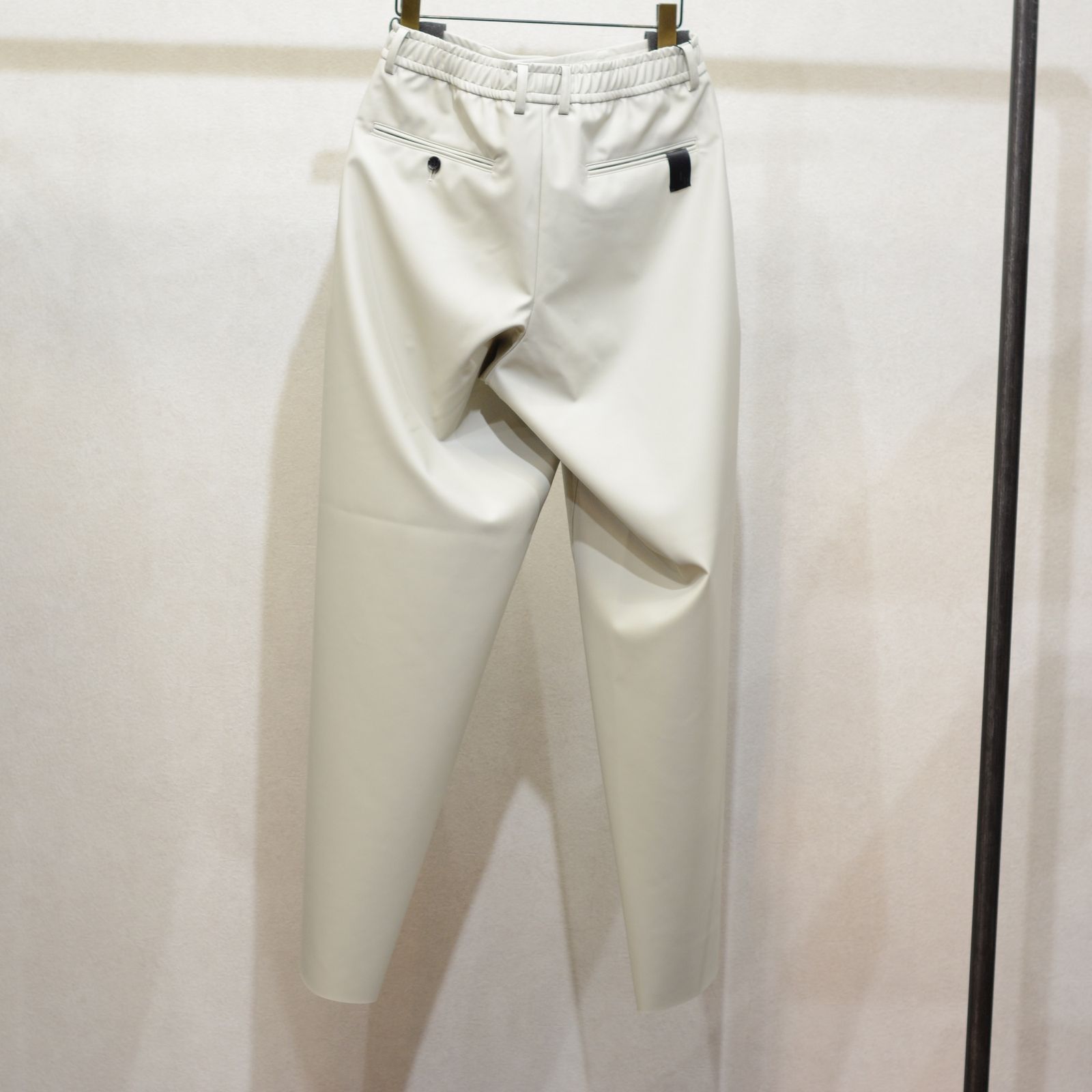 1TUCK EASY TROUSERS （GRAY）