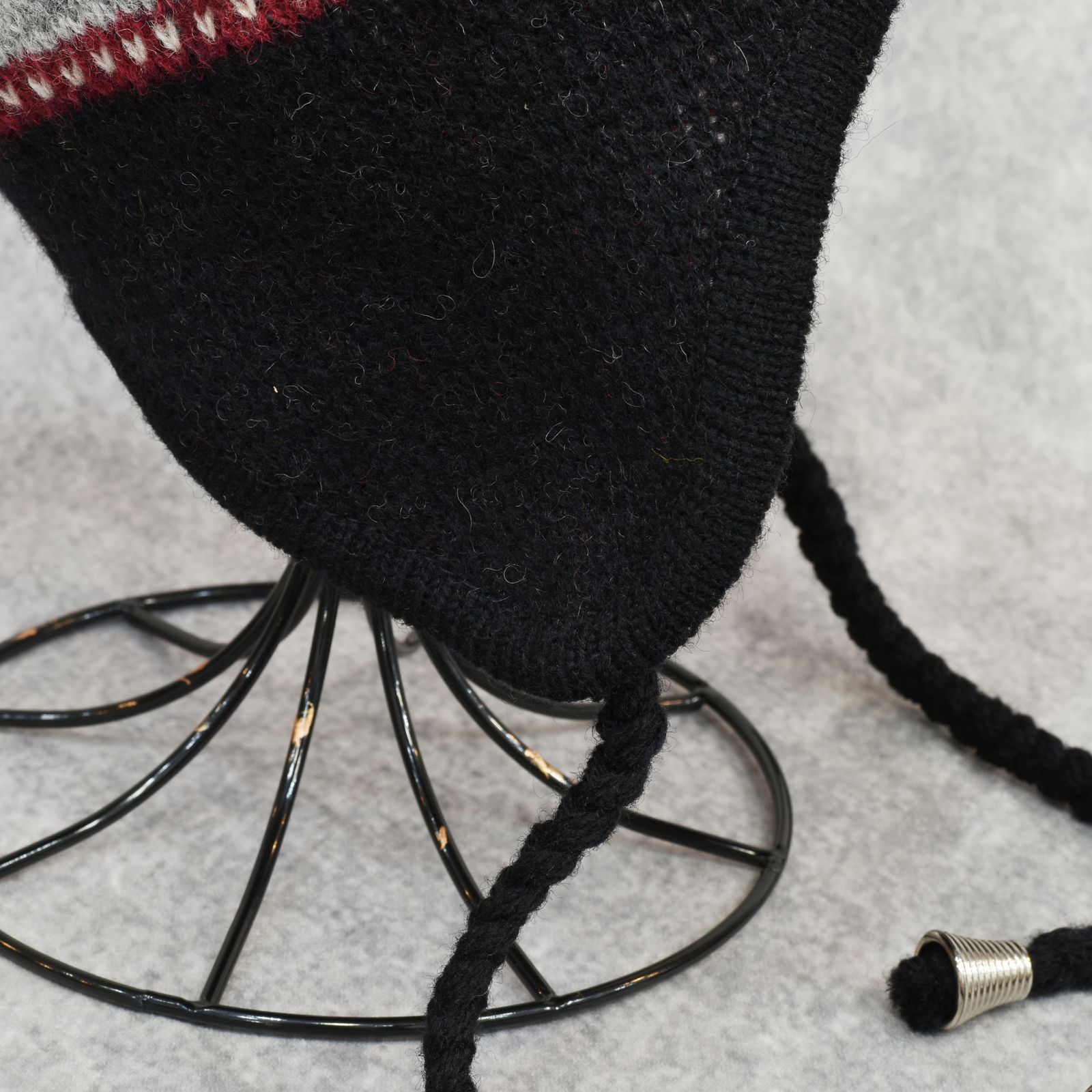 WOOL KNIT FLAP POMPOM BEANIE (BK)｜ポンポンニット帽｜PD25AAC09