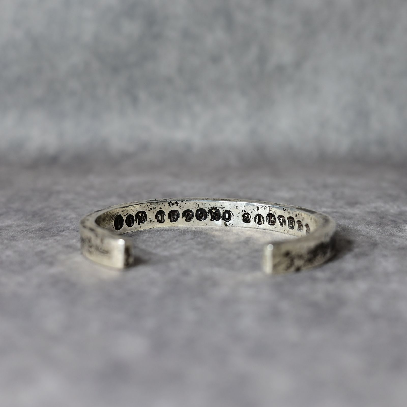 STRAIGHT BANGLE MID｜ SILVERS 純銀