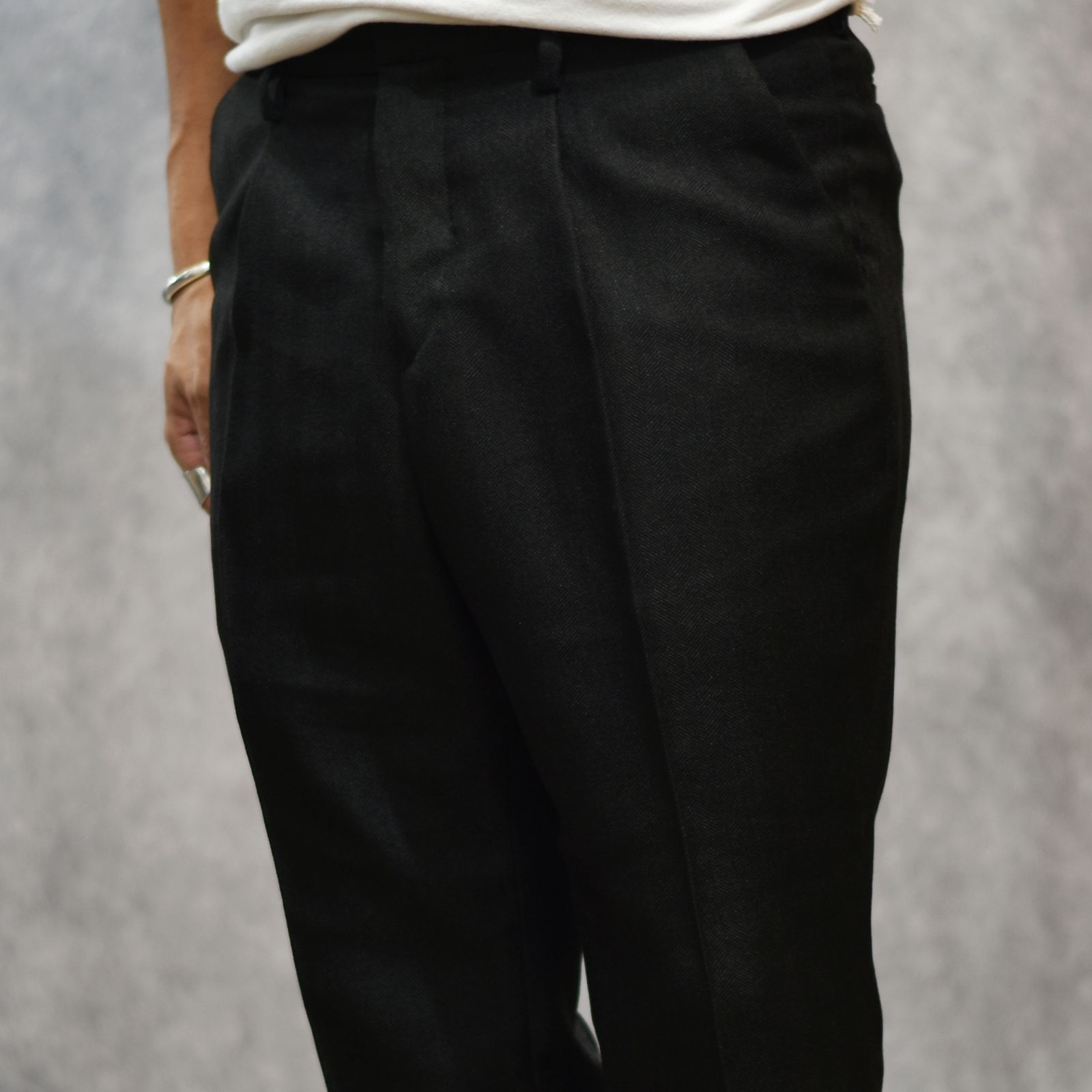 VINTAGE TYPE HERRINGBONE SLACKS (BLACK)｜ヘリンボーン スラックス｜CL-25AW032
