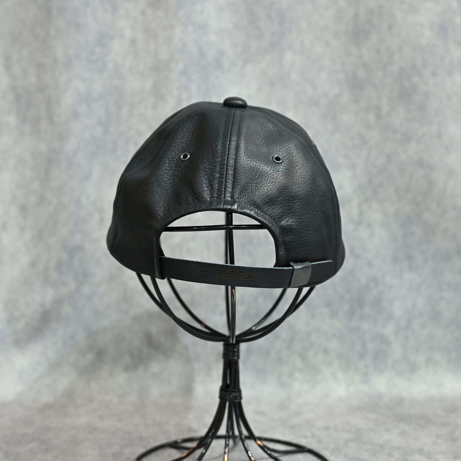 × ISAMU KATAYAMA BACKLASH｜B.B CAP （BLACK）｜ファニチャーレザー ベースボールキャップ｜HW-H14-786