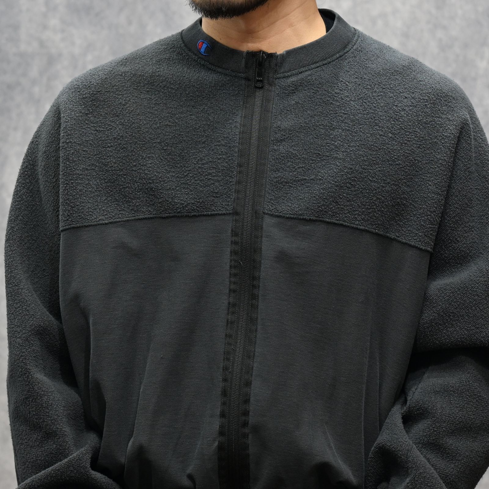 N.HOOLYWOOD × Champion｜REVERSIBLE CARDIGAN （CHARCOAL / チャコール）｜リバーシブルカーディガン｜C8-D020