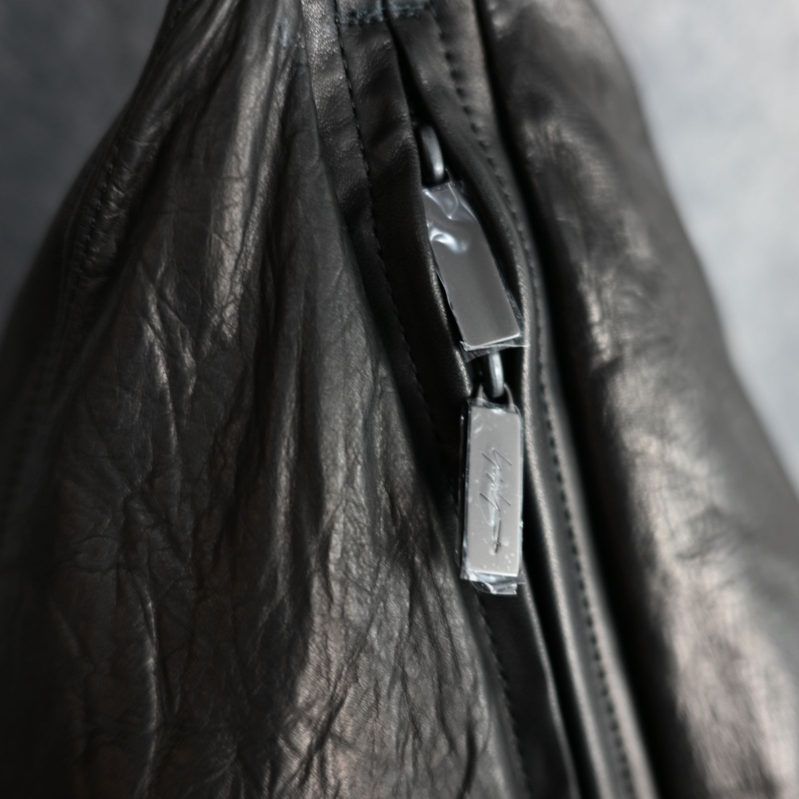 HORSE LEATHER BAG （BLACK） / ホースグレイン ショルダー バッグ（ブラック） / HO-I02-762