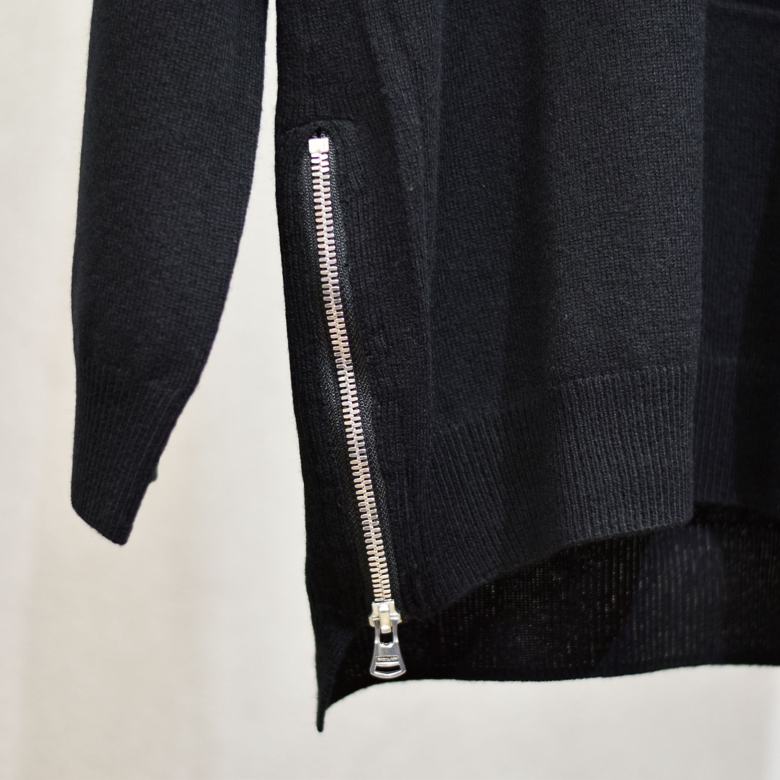 ウールカシミアニット ZIP付き クルーネック （BLACK）