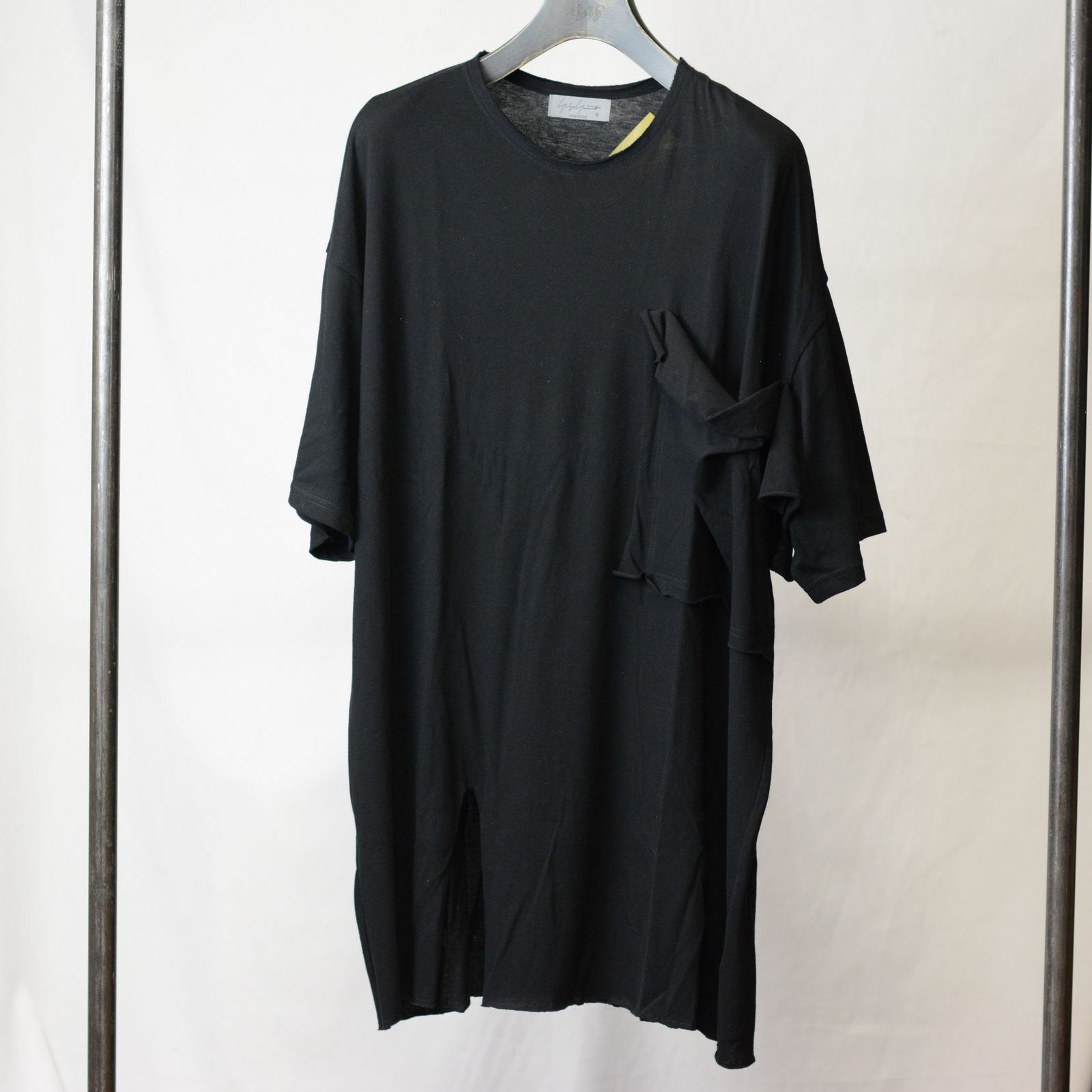 yohji yamamoto - ULTIMA COTTON T-SHIRT WITH LARGE CHEST POCKET 