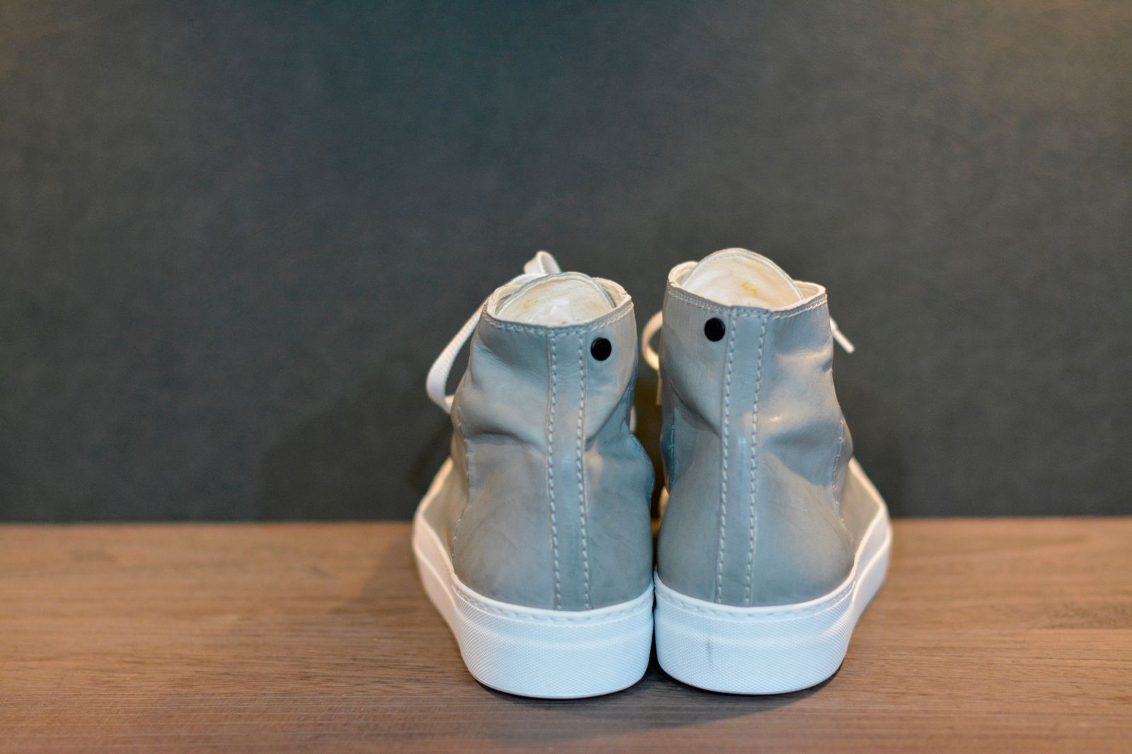 CALF LEATHER HI-CUT SNEAKER