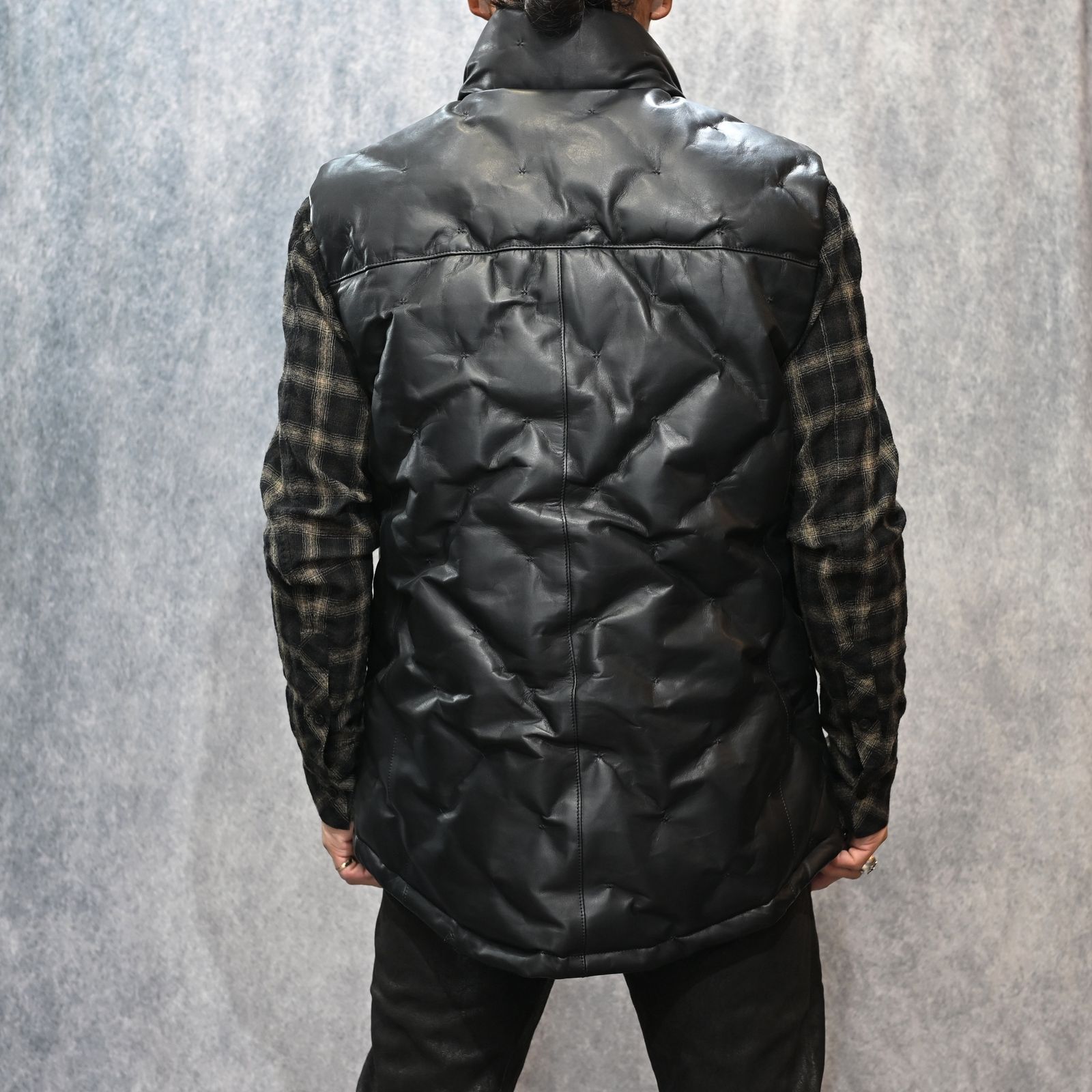 ファニチャーレザー + ポーランドホワイトグース ダウンベスト （BLACK / ブラック） 2031-13