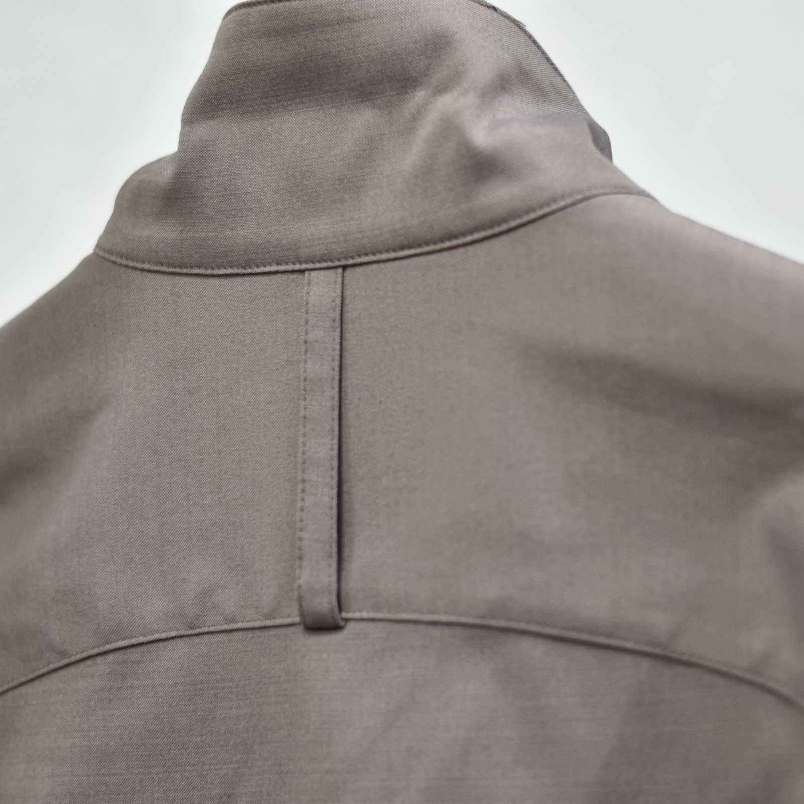 stand neck crevice shirt (AZUKI) / スタンドネック サイドスリット シャツ