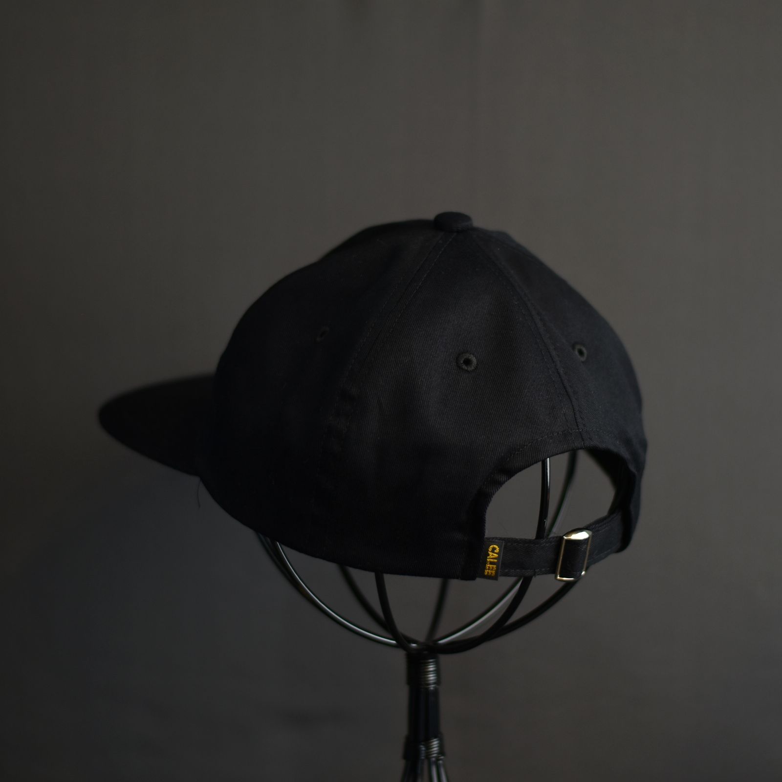 CAL LOGO TWILL CAP (BLACK) / 刺繍ロゴ ツイル キャップ