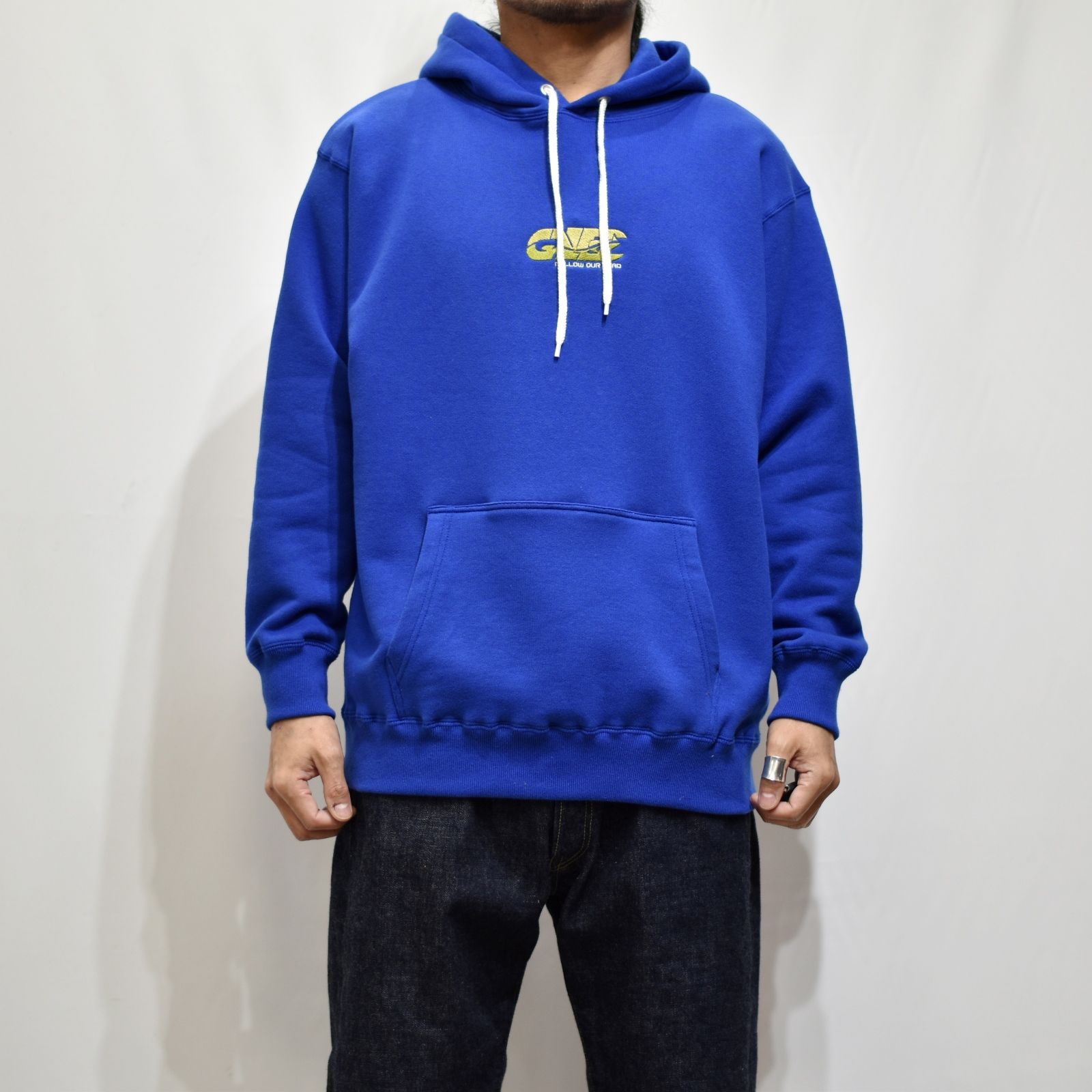 CALEE RC LOGO PULLOVER HOODIE (BLUE)