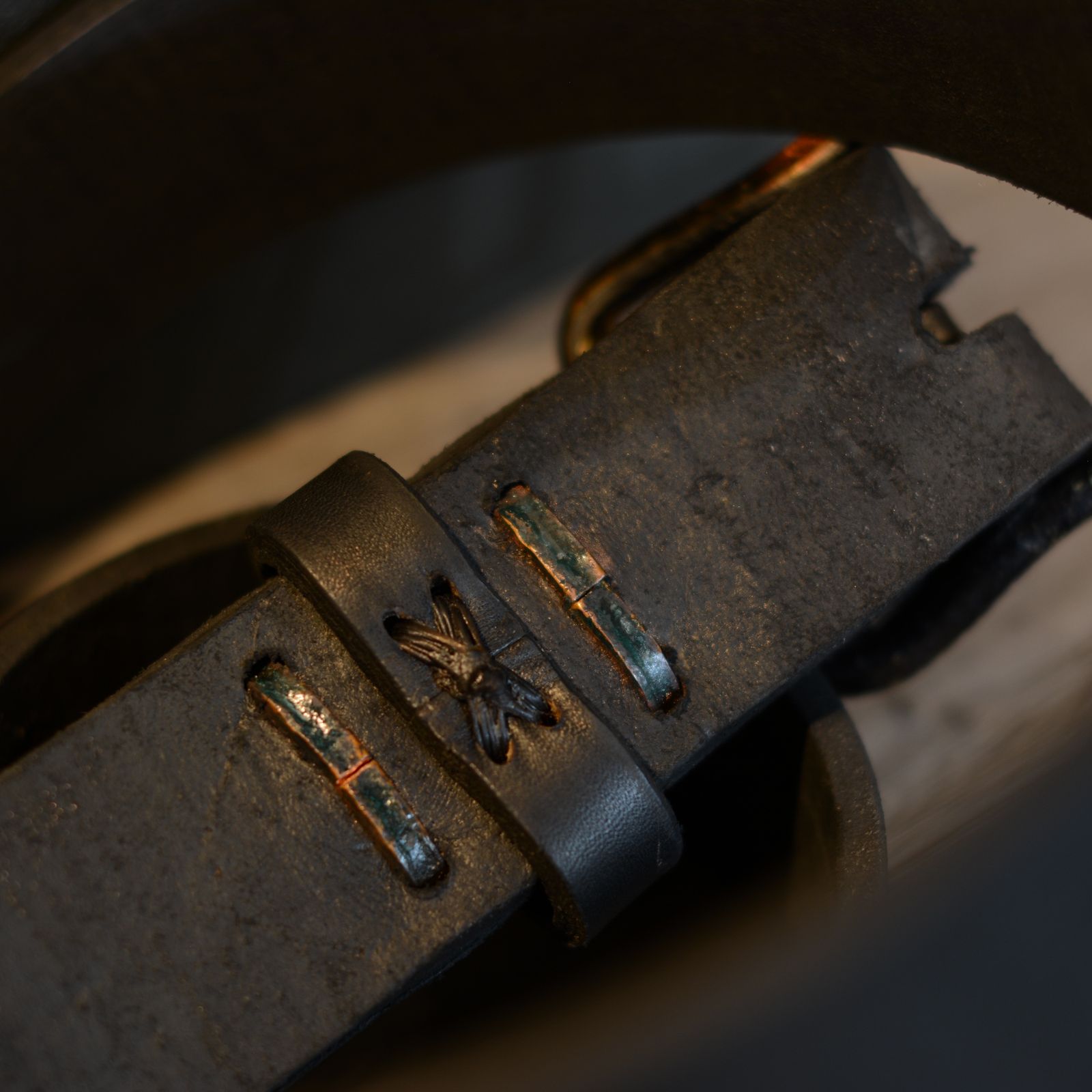 "HANDGRAVING LEATHER BELT"