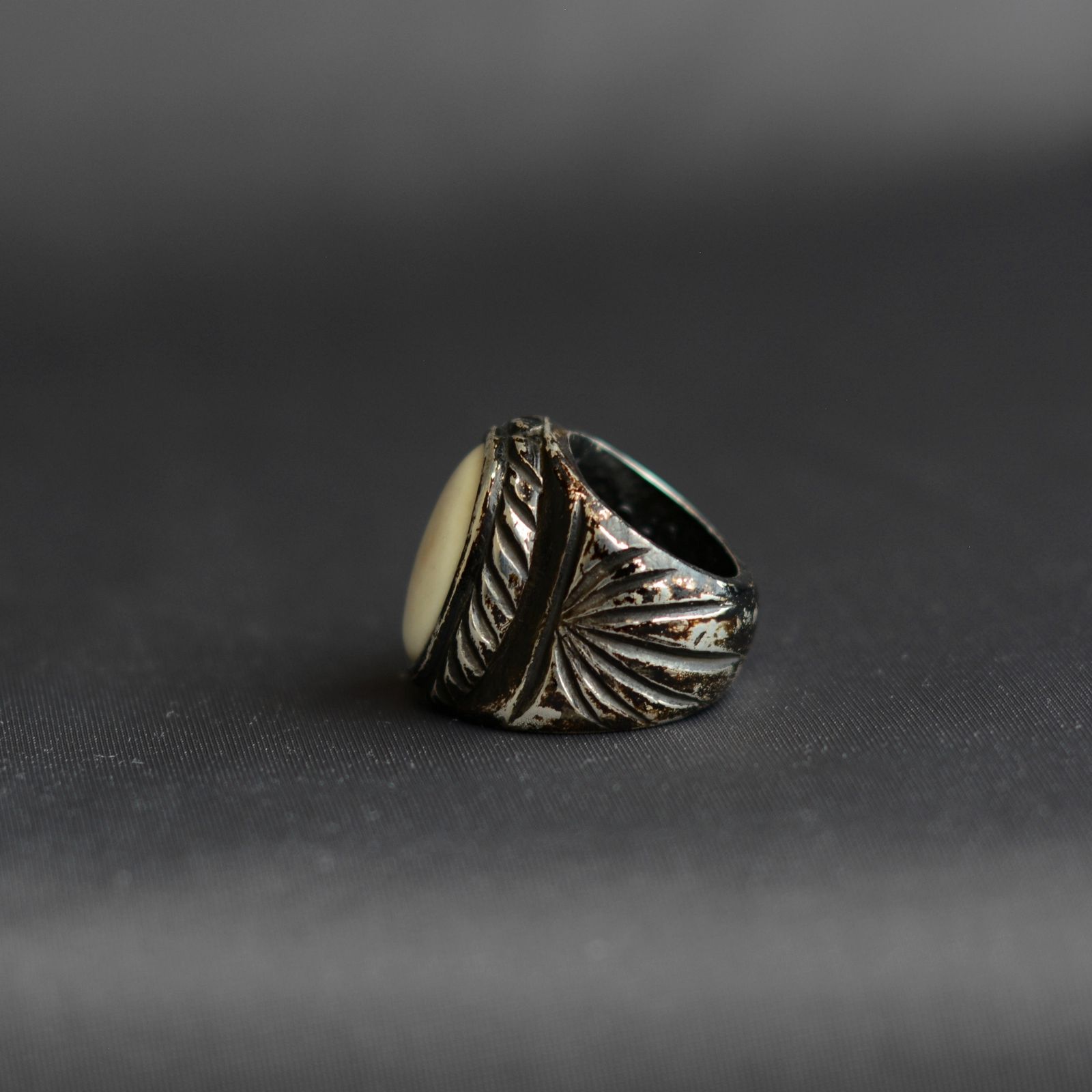 ISAMU KATAYAMA BACKLASH - × JUNUEZONO DEER HORN RING （シルバー