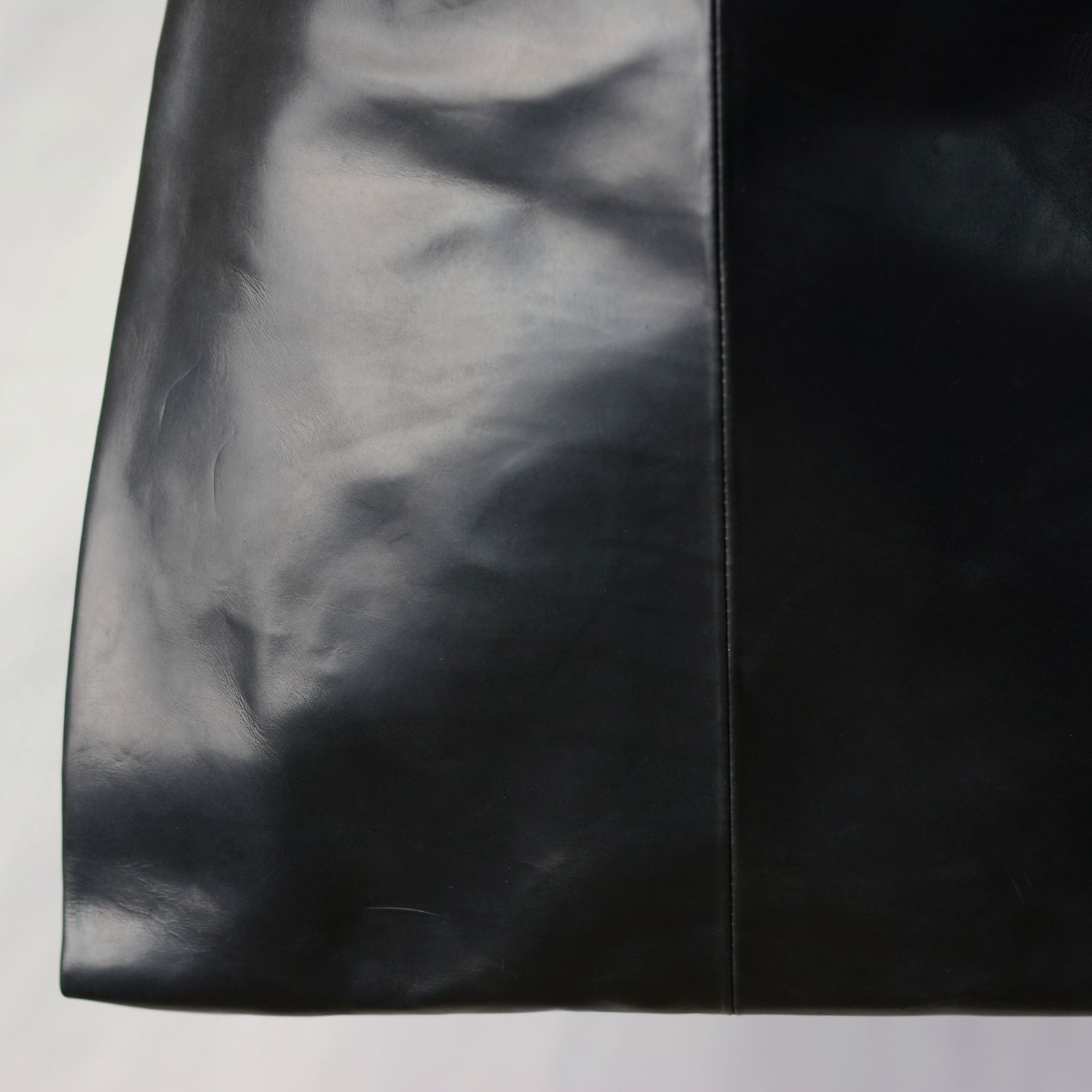 GUIDI カーフ鏡面仕上げ 限定トート （ブラック）