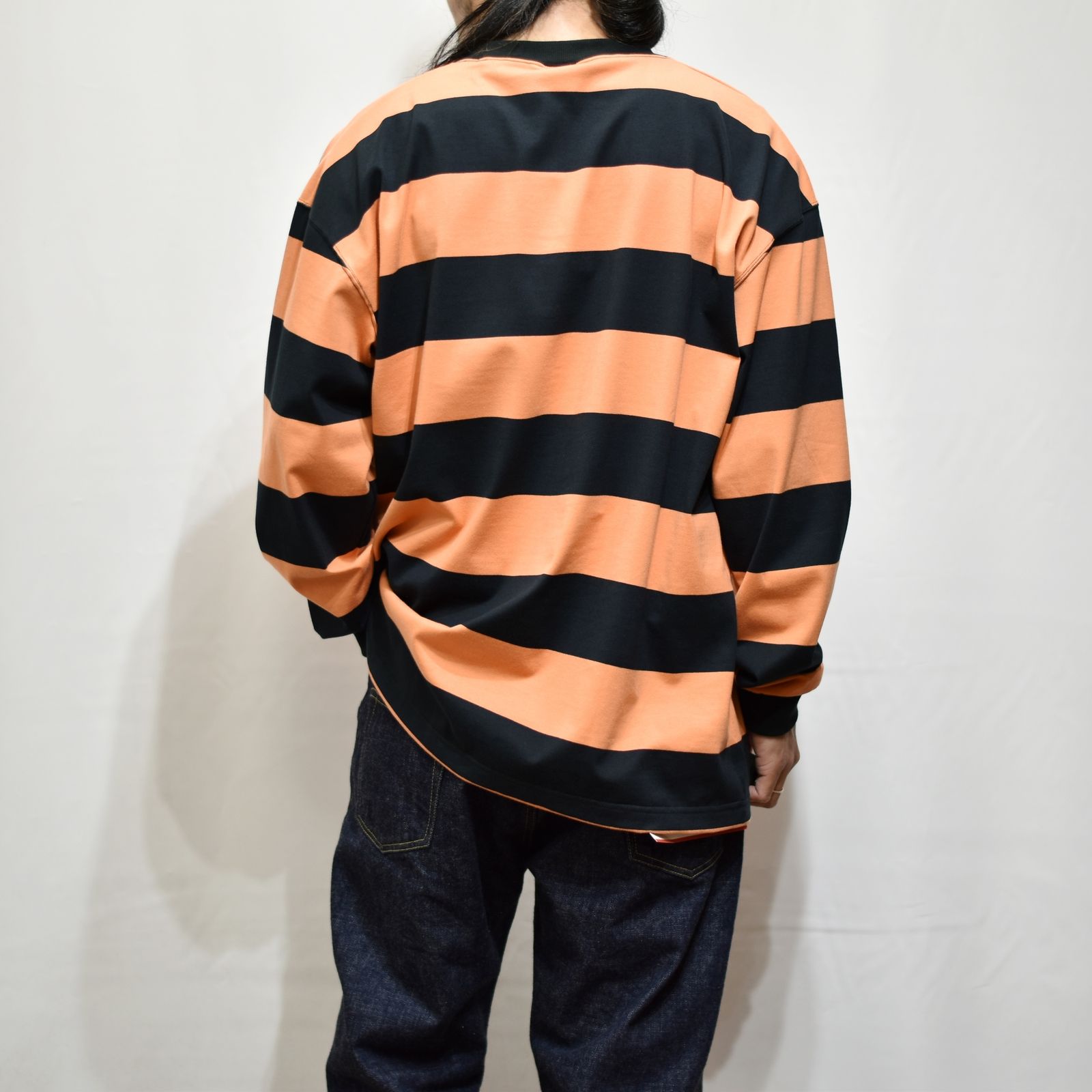 DROP SHOULDER WIDE PITCH L/S T‐SHIRT (WHITE/ORANGE)