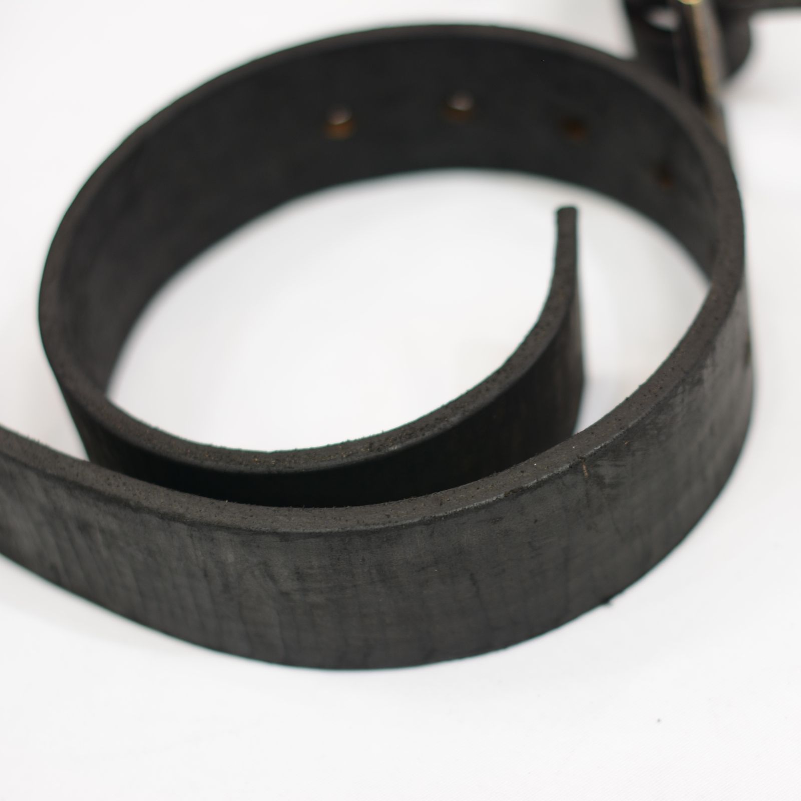 "HANDGRAVING LEATHER BELT"