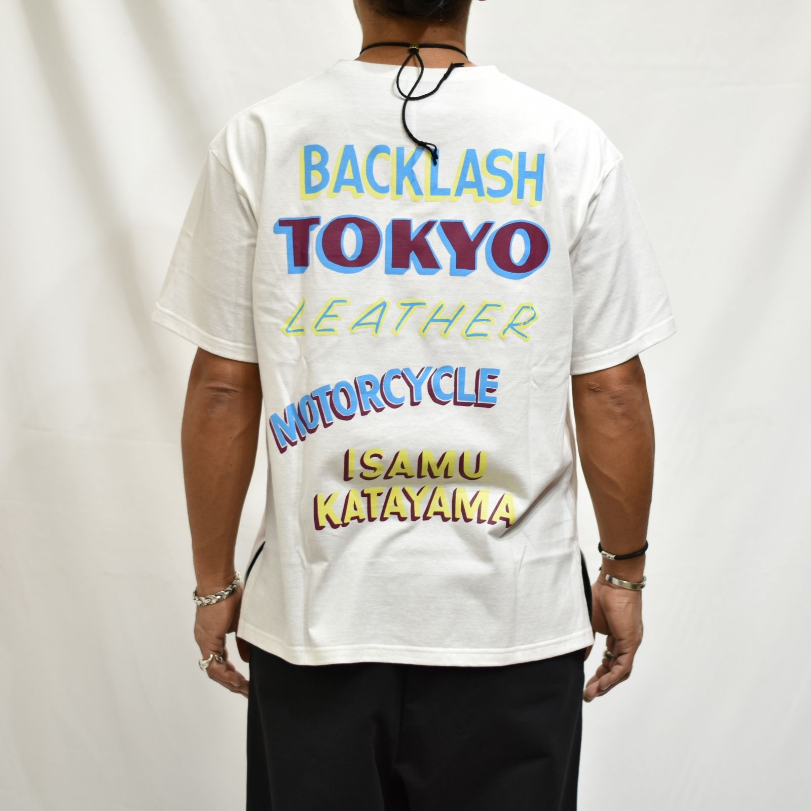 × Klevay Paper Signs アートTシャツ