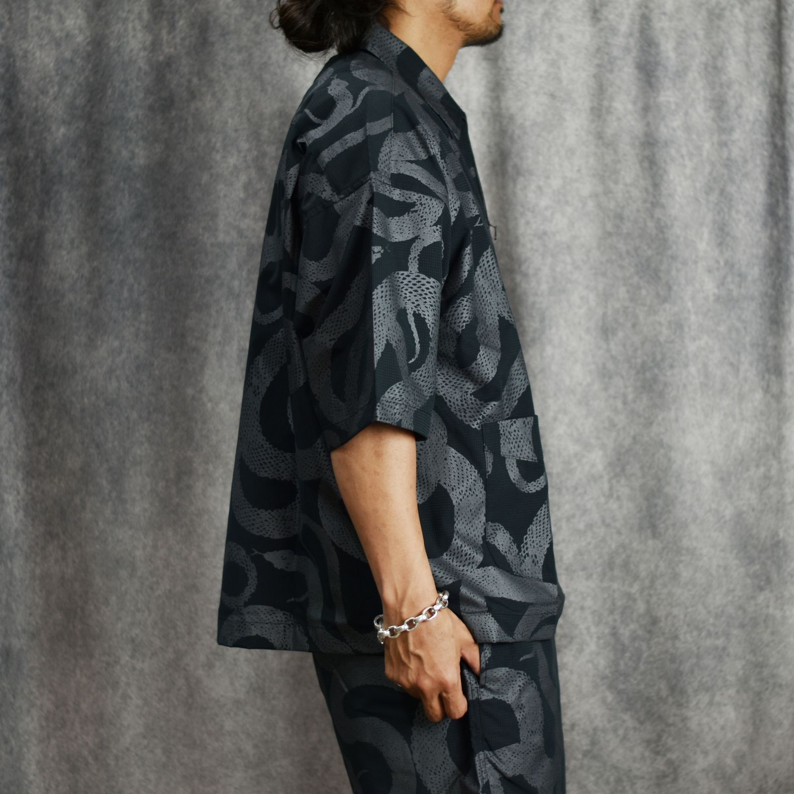 DOTAIR®︎ SNAKE PATTERN ZIP SH ＜REFLECTOR＞ (BLACK) / ドットエア スネーク総柄 半袖シャツ