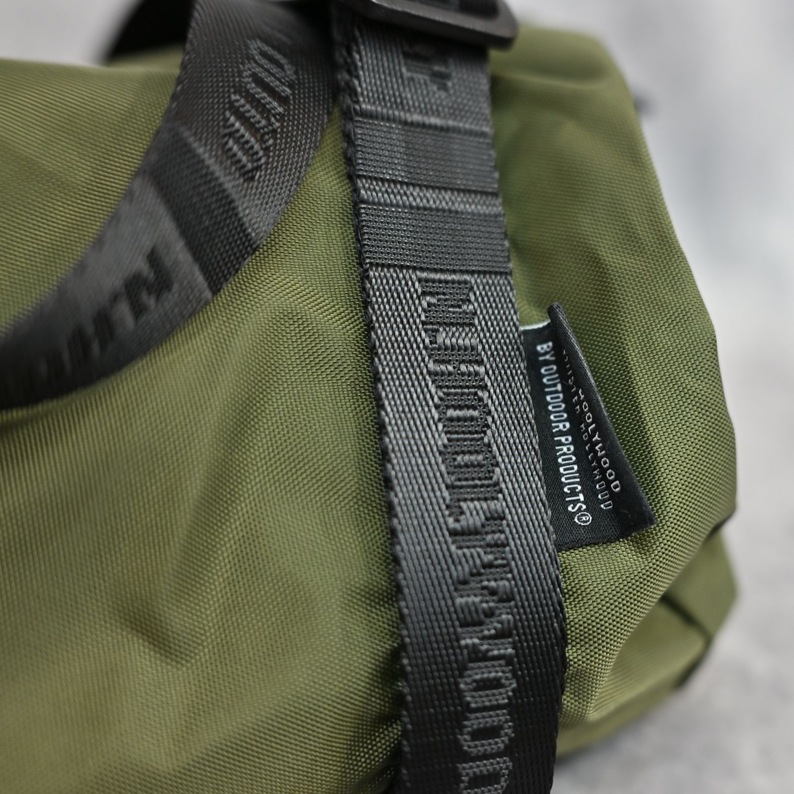 × OUTDOOR PRODUCTS MINI BARREL BAG （KHAKI）｜2252-AC06