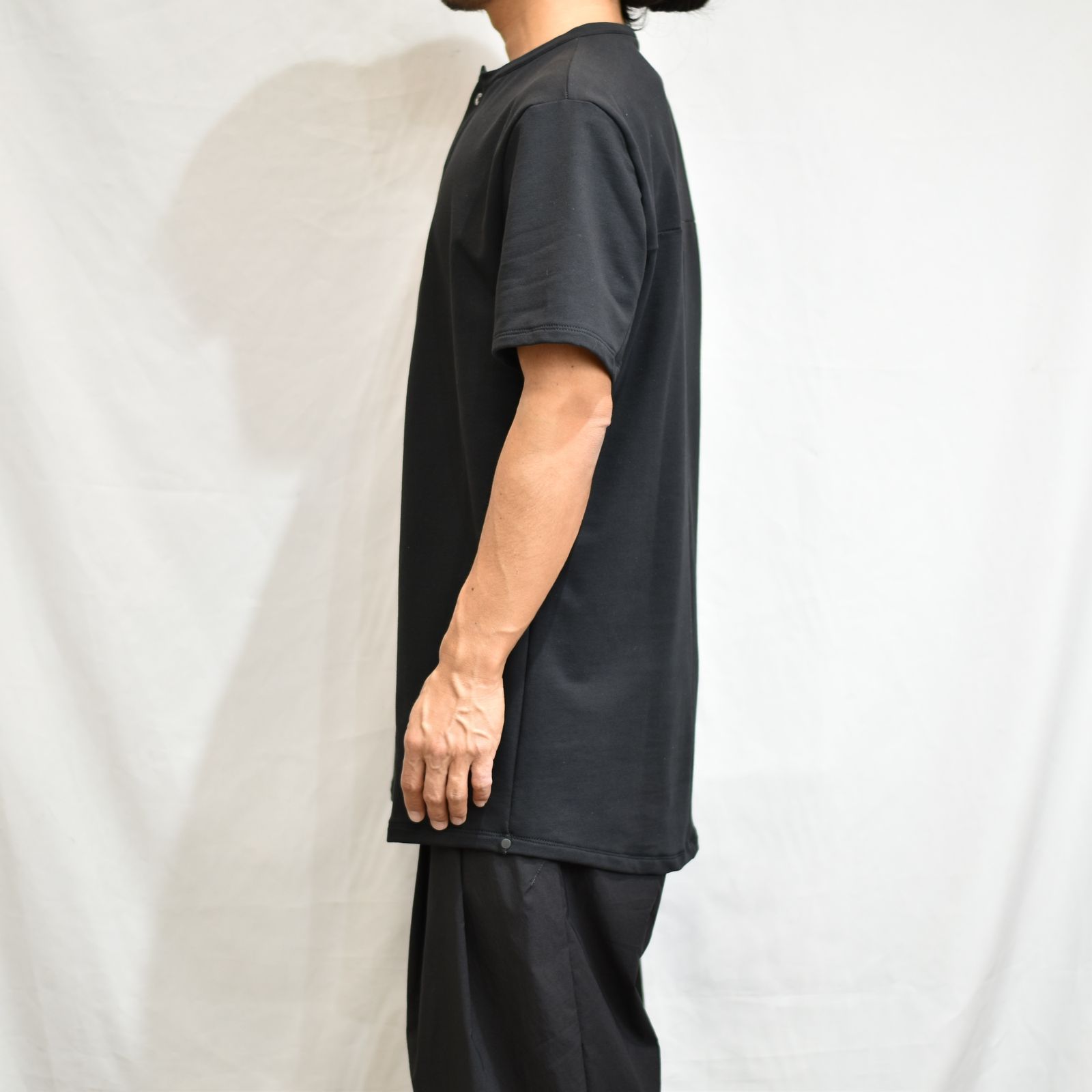 CUT＆SAWN HENLEY NECK （BLK）