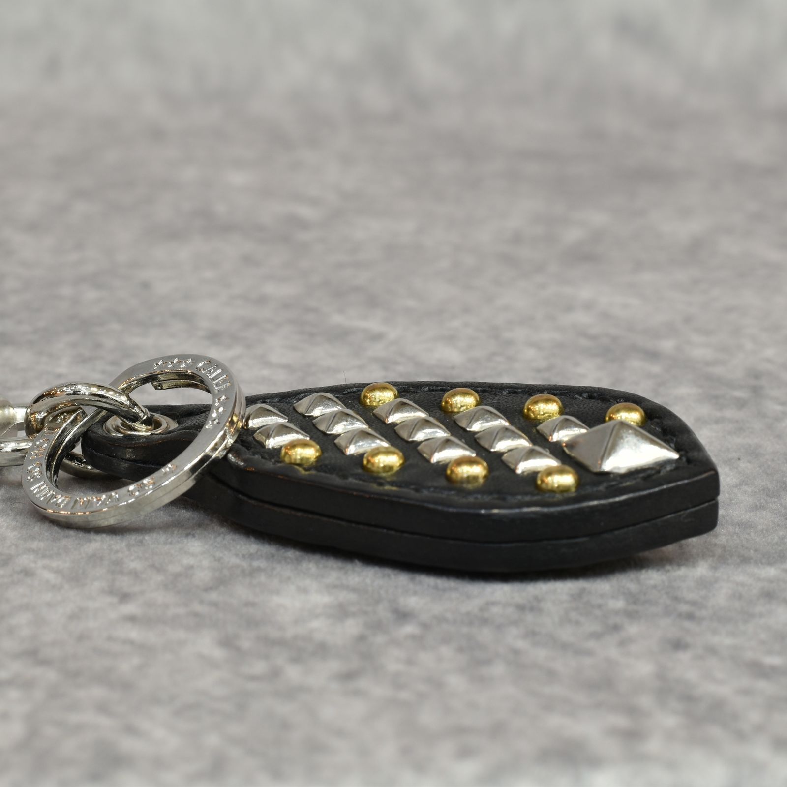 STUDS LEATHER RUGGED KEY RING (BLACK)｜スタッズ レザー ラギッド キーリング キーホルダー｜CL-25AW011LE