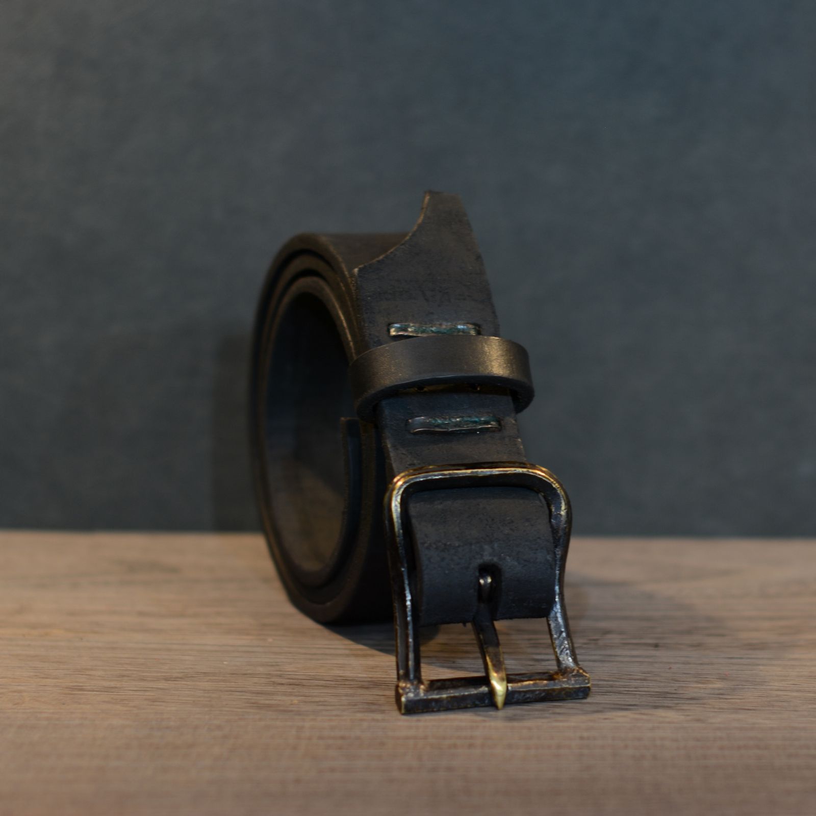 "HANDGRAVING LEATHER BELT"