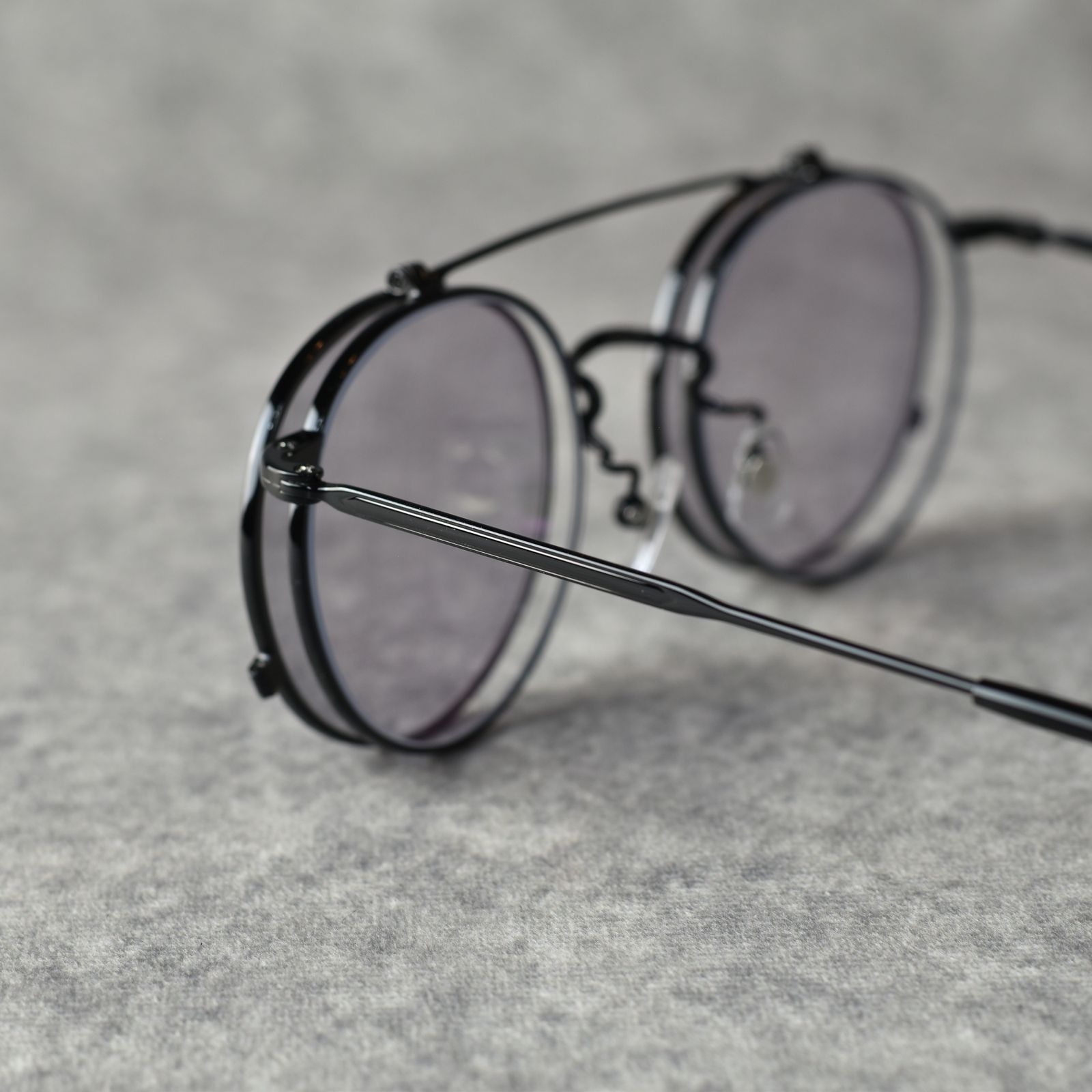 FLIP UP TYPE CIRCLE METAL GLASSES (BLACK/BLACK) / フリップアップタイプ サークルメタル サングラス