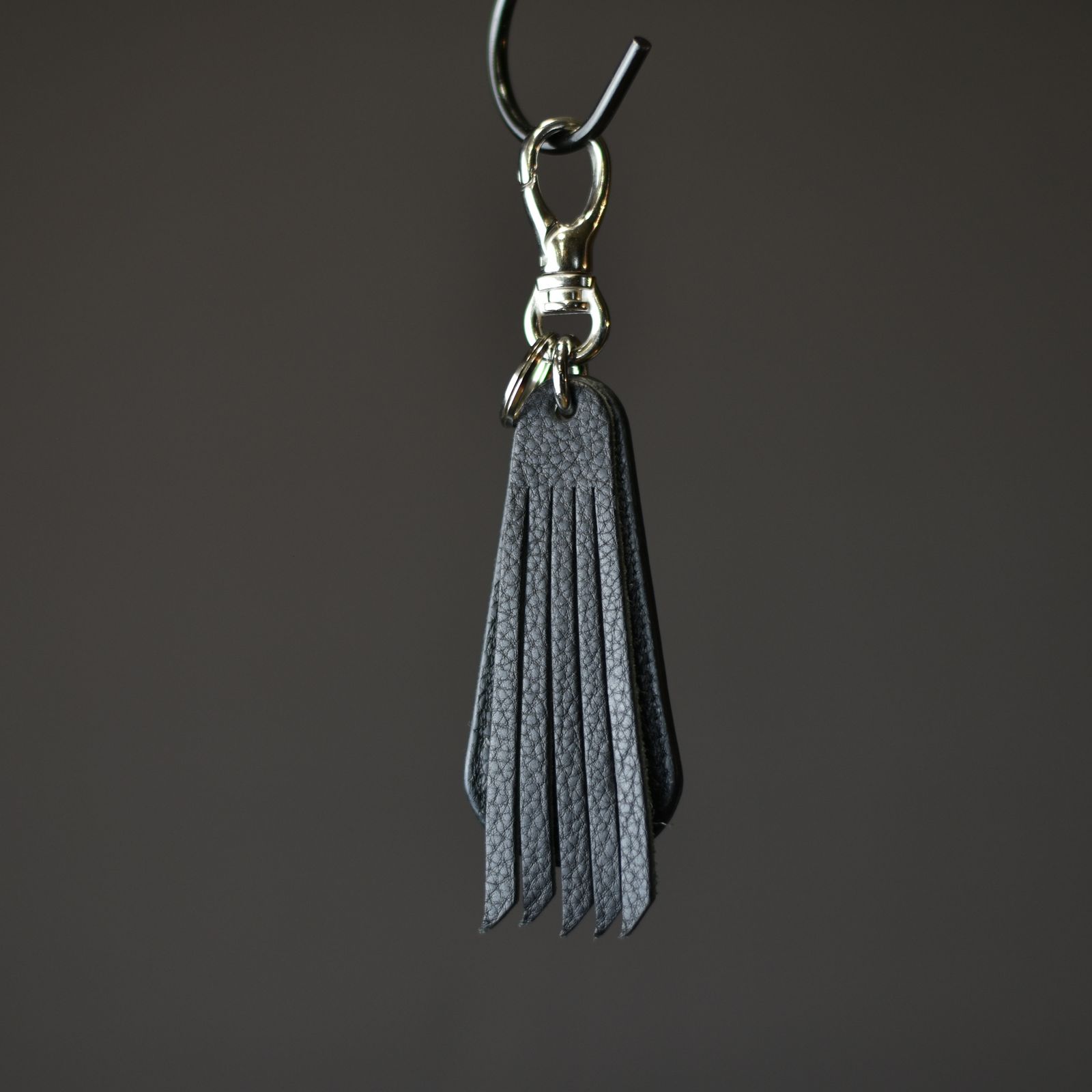 Studs & Embossing assort leather key ring -Type D- (Black) / スタッズレザー キーリング