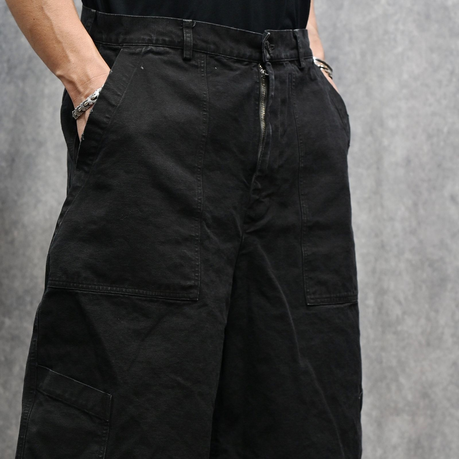WIDE SHORT CHINO PANTS (BLACK / ブラック) ショート チノパンツ｜2601019