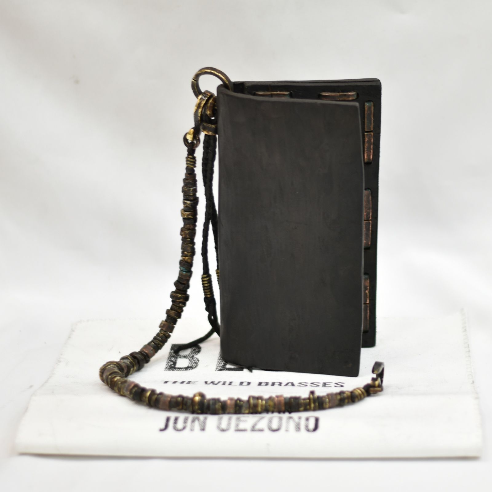 "WILD WALLET / BEADS CORD"