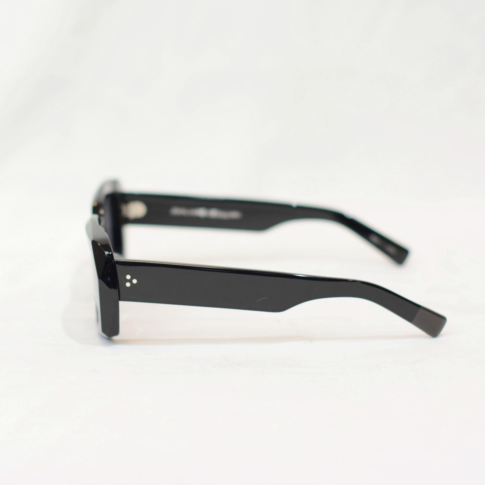 JOHNLAWRENCESULLIVAN - Television cut glasses | chord online store