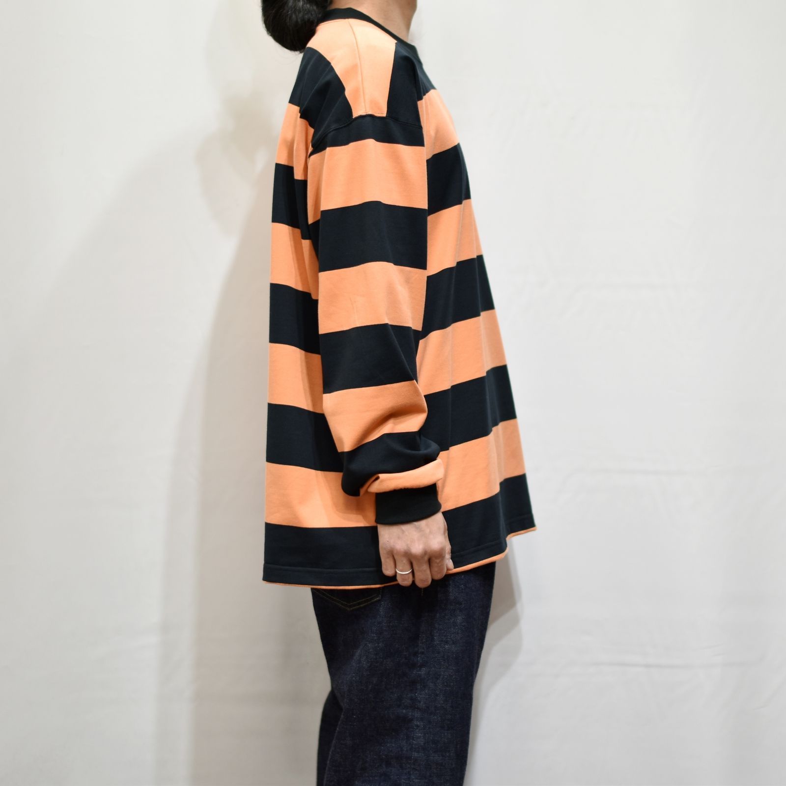 DROP SHOULDER WIDE PITCH L/S T‐SHIRT (WHITE/ORANGE)