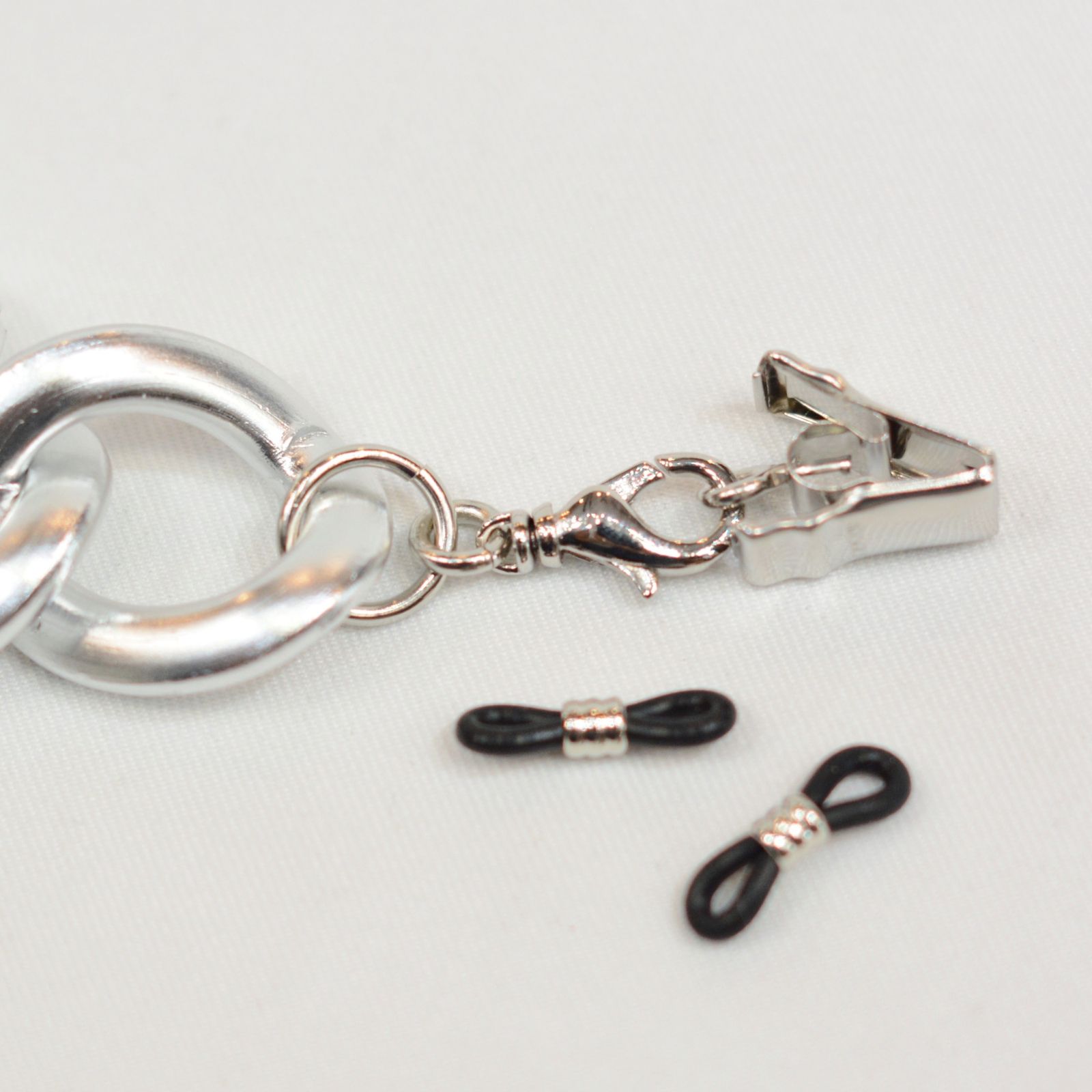 JOHNLAWRENCESULLIVAN - MIX CHAIN MASK HOLDER