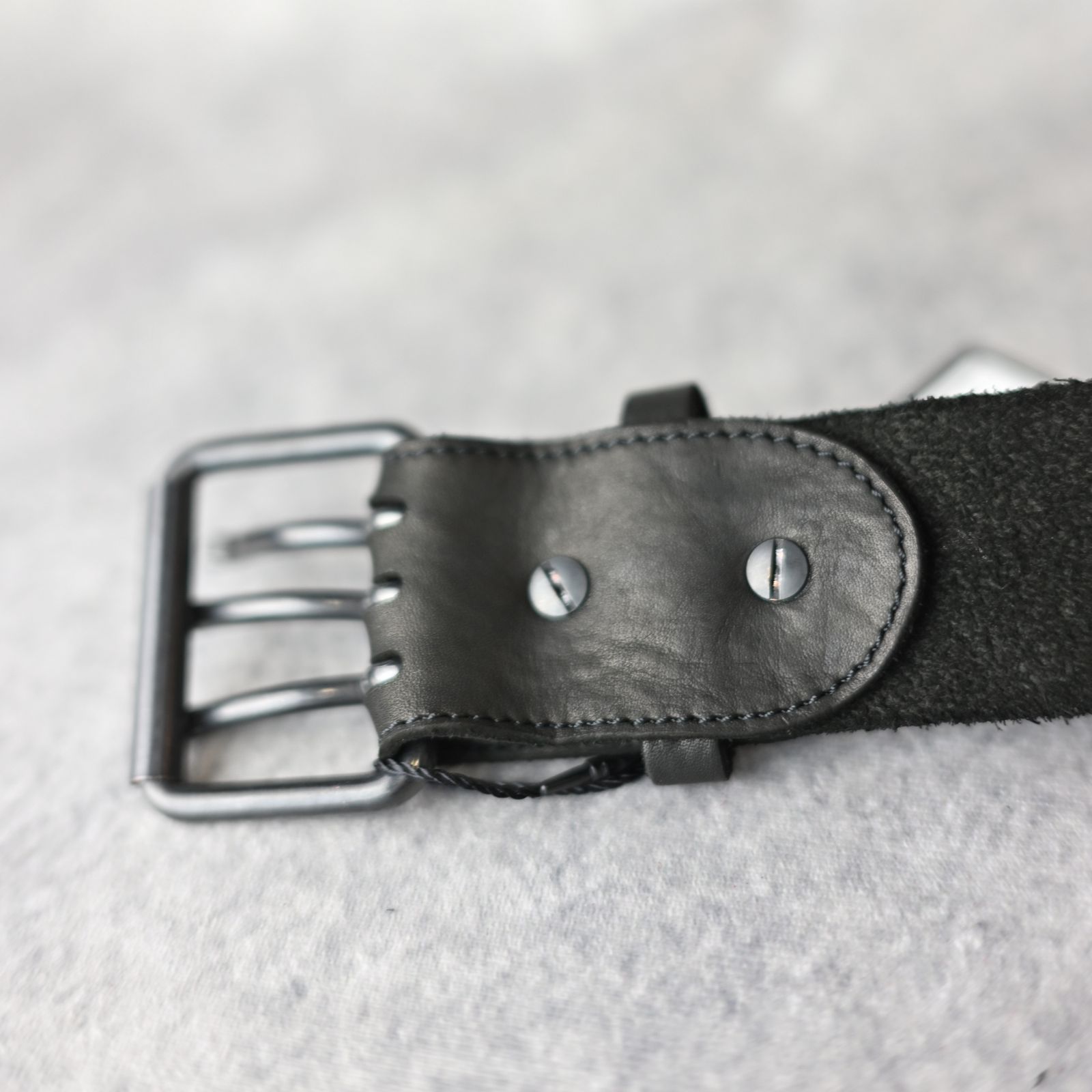 ダブルショルダーレザー製品染め スリーピンベルト （BLACK / ブラック） 318-04