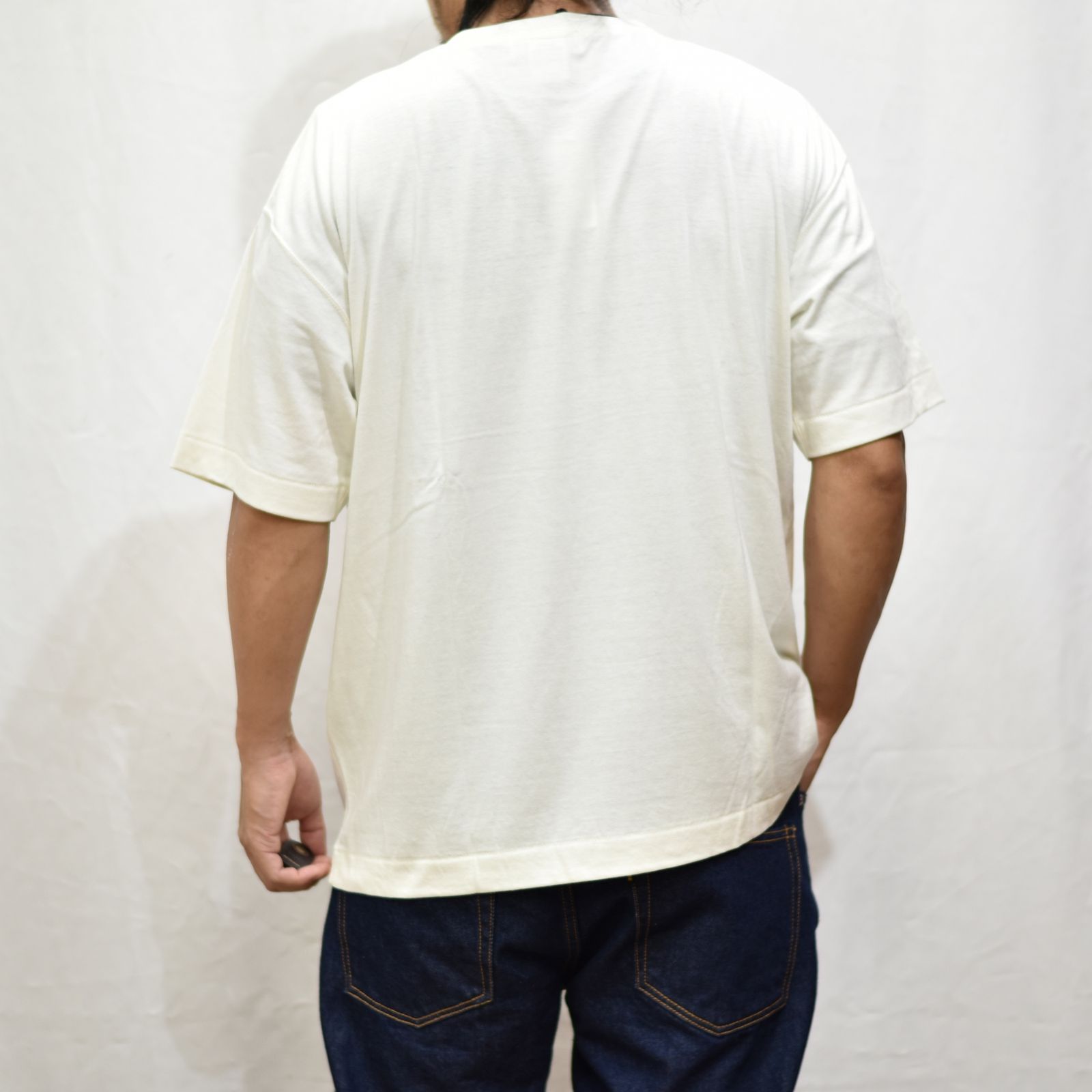 CUTRATE FOOTBALL TEAM LOGO DROPSHOULDER S/S T-SHIRT (OFF WHITE)