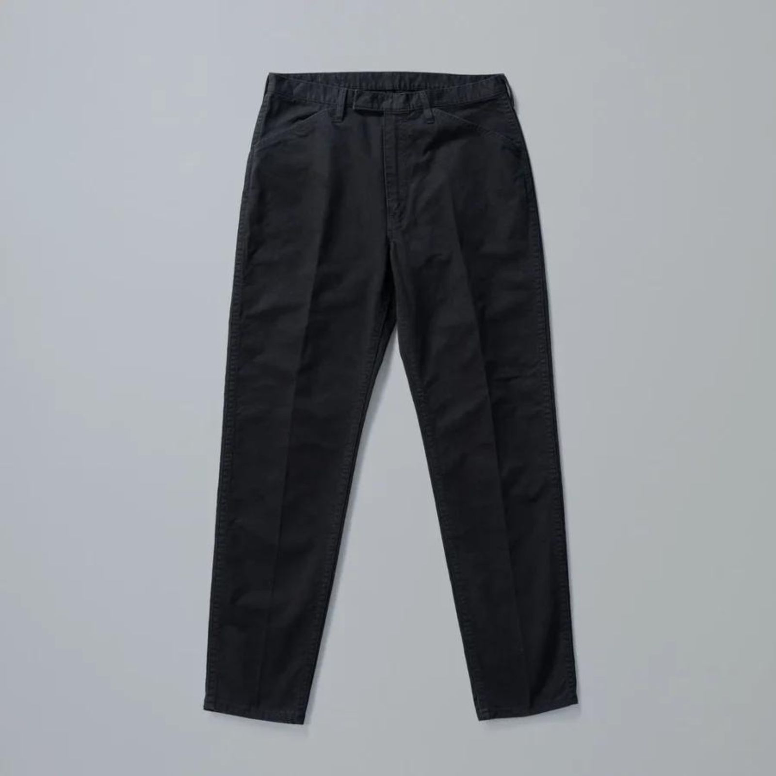 #022 LV MCQUEEN PANTS ONE-WASHED （BLACK） / テーパード デニムパンツ （ブラック）
