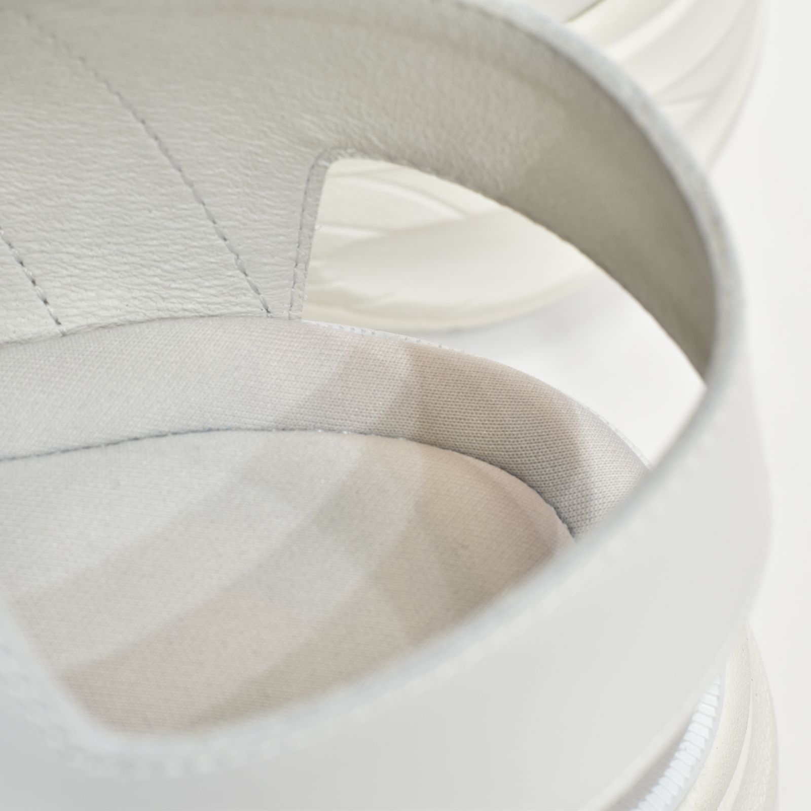 マグネットバックルシューサンダル / LB22SS-SHOES01 (WHITE)