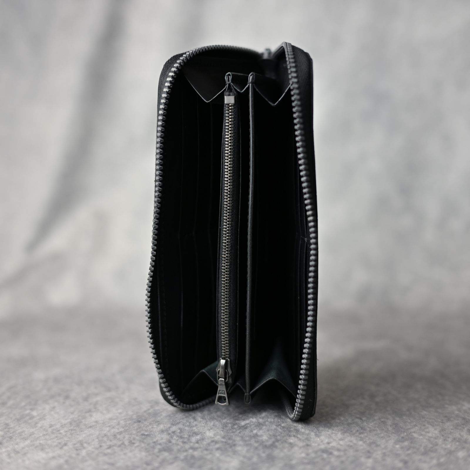 オイルクロコ ラウンドジップ 財布 (BLACK /ブラック) 383-03