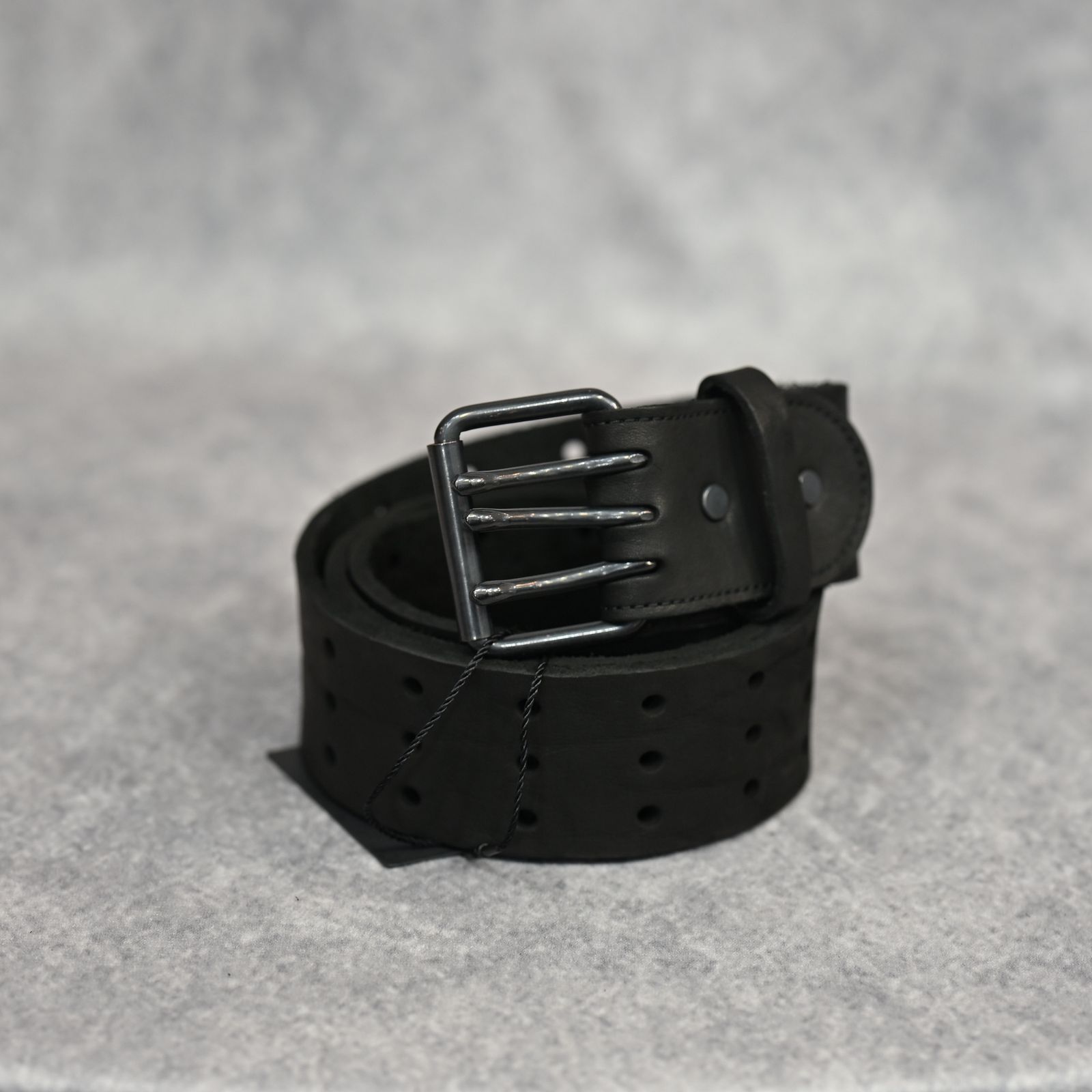 ダブルショルダーレザー製品染め スリーピンベルト （BLACK / ブラック） 318-04