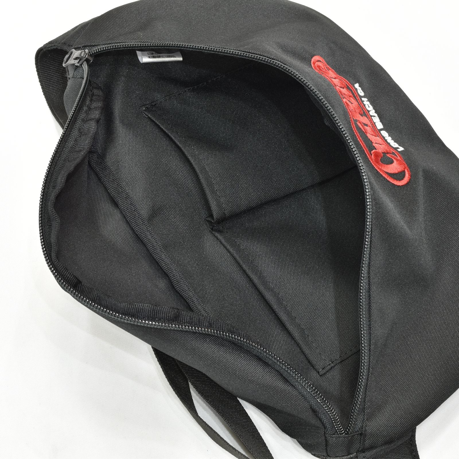 CUTRATE - CUTRATE LOGO SLING BACKPACK (BLACK/RED) | chord online store