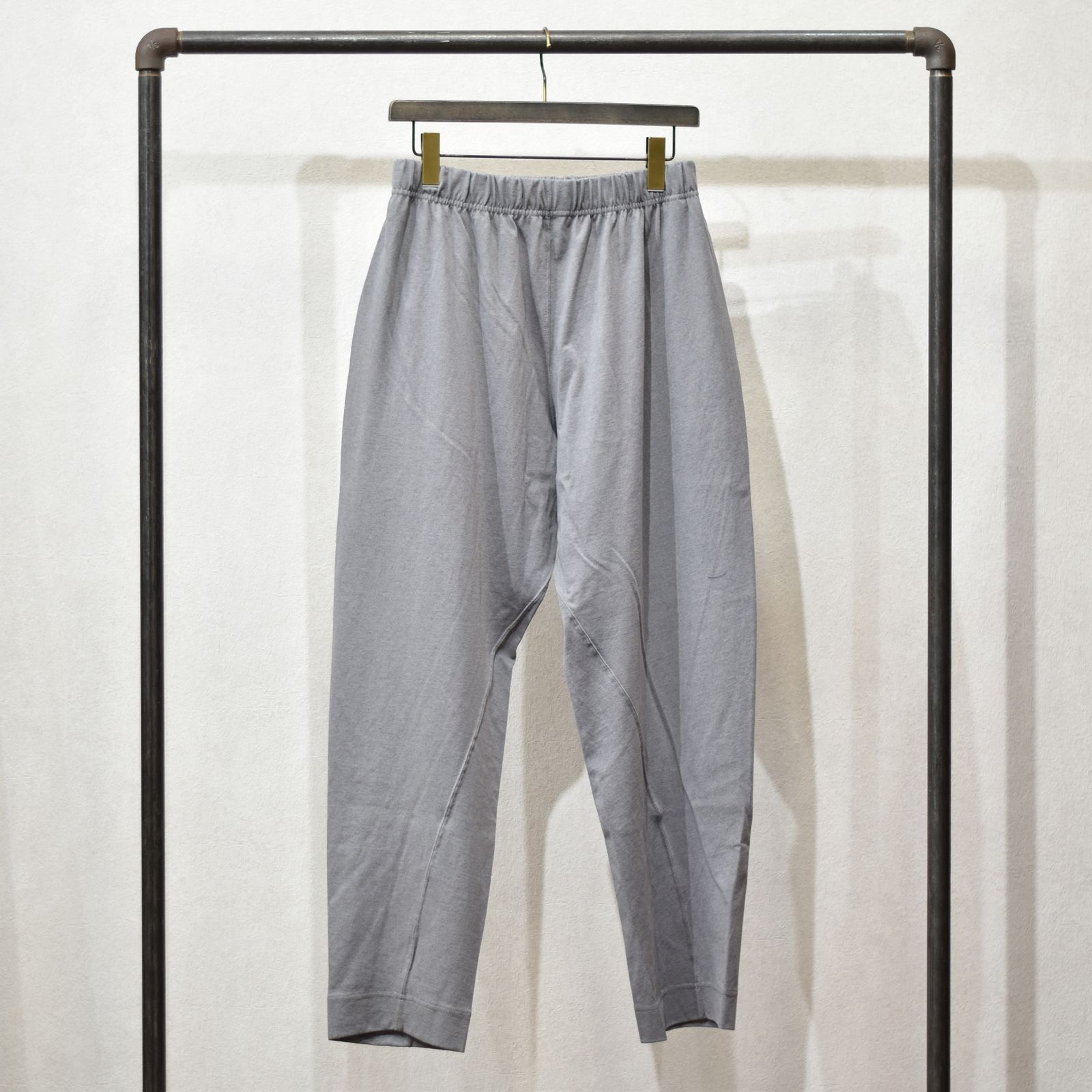 × Champion パンツ （CHARCOAL）