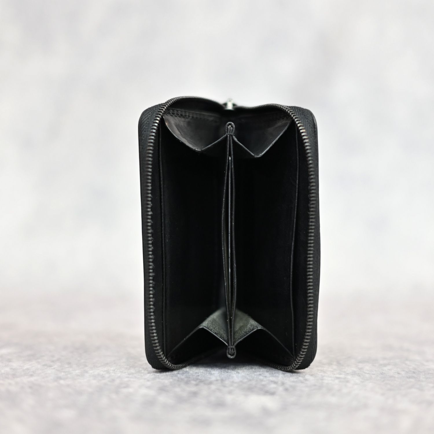 ISAMU KATAYAMA BACKLASH コインケース　ウォレット　レザー ISAMU KATAYAMA BACKLASH - CROCODILE COIN PURSE / スミ | Tempt