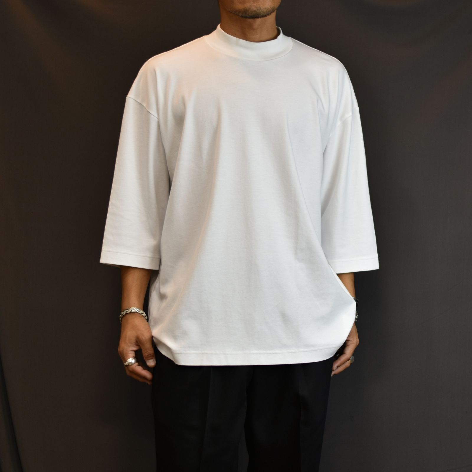 Smooth Mockneck Half Sleeve T-SH （WHT）