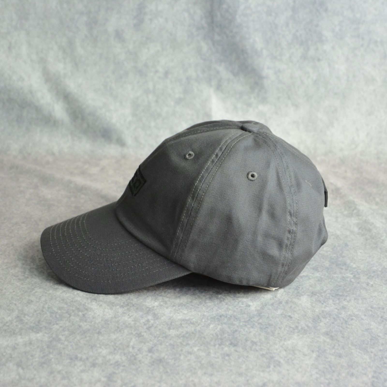 BOX LOGO CAP (C.GRAY） / ボックスロゴ キャップ （グレー）