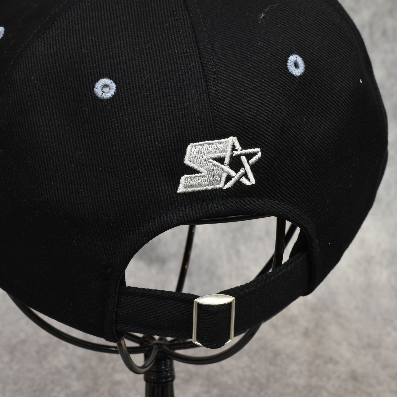 [FOOTBALL] Curved Visor Cap "TRAPBOY" (BLACK×ICE GRAY)｜キャップ｜Y01008