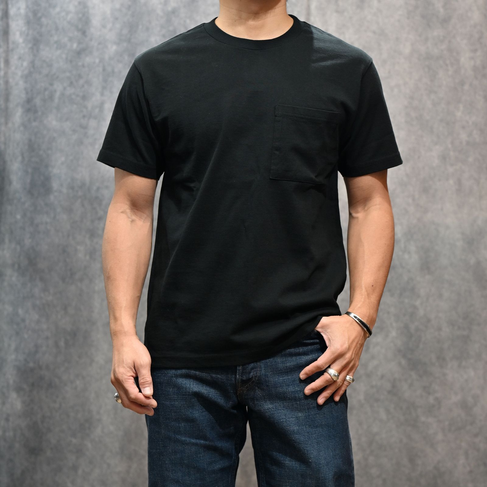 × M&M CUSTOM PERFORMANCE Star Embroidery Pocket Tee （BLK）｜× エムアンドエムカスタムパフォーマス 星刺繍 ポケットTシャツ｜MND-MM41